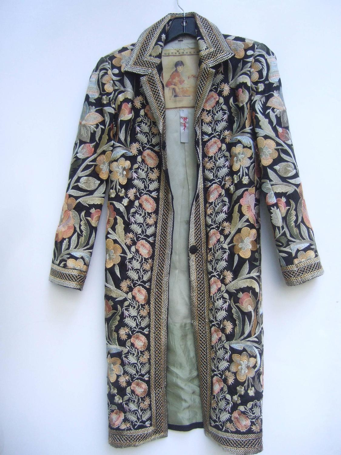 Extravagant Flower Embroidered Silk Evening Coat For Sale at 1stdibs