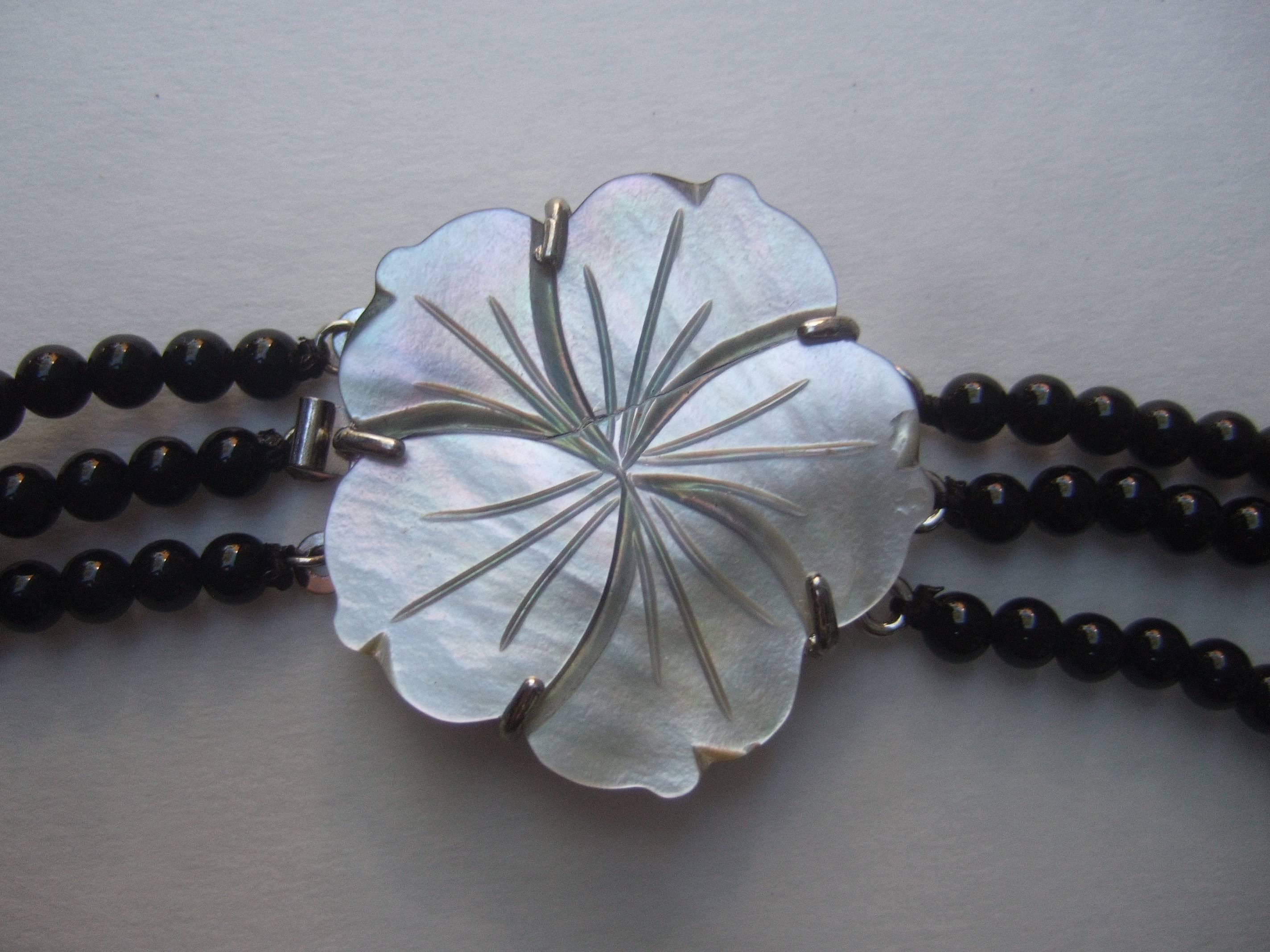Artisan Carved Glass Beaded Leaf Necklace  For Sale 5