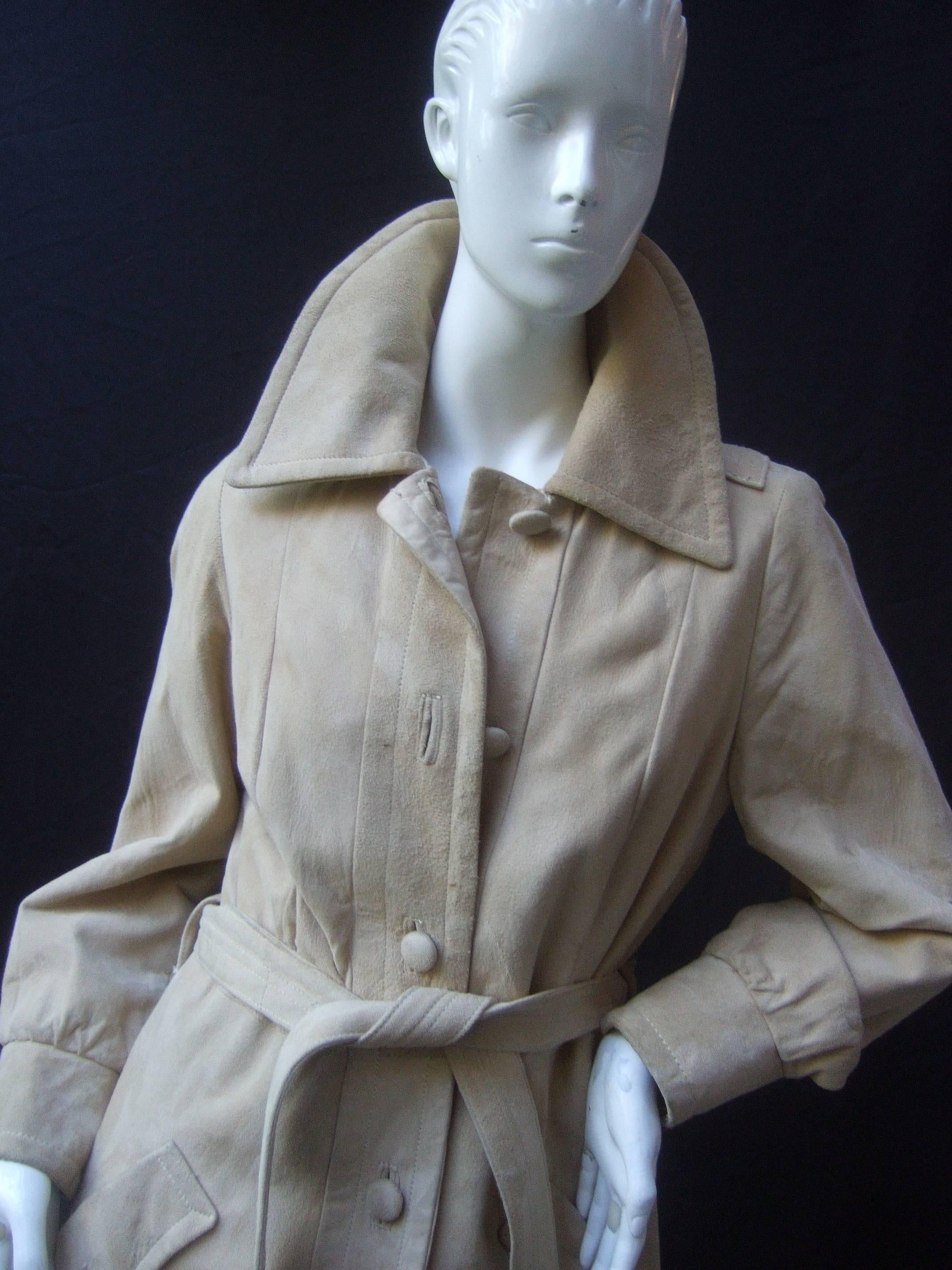 1970s Plush Tan Doeskin Suede Belted Trench Coat 4