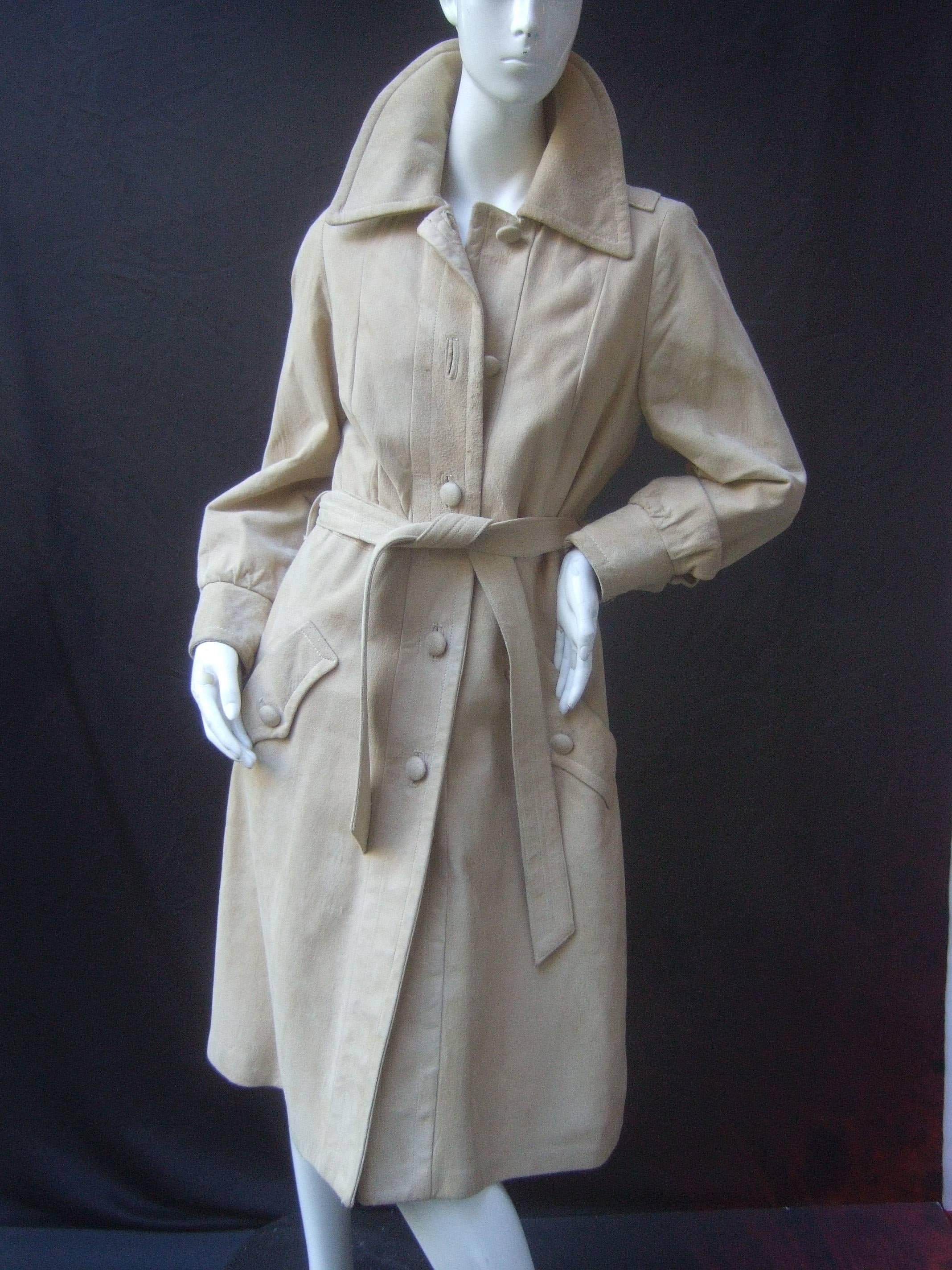 1970s Plush Tan Doeskin Suede Belted Trench Coat 3