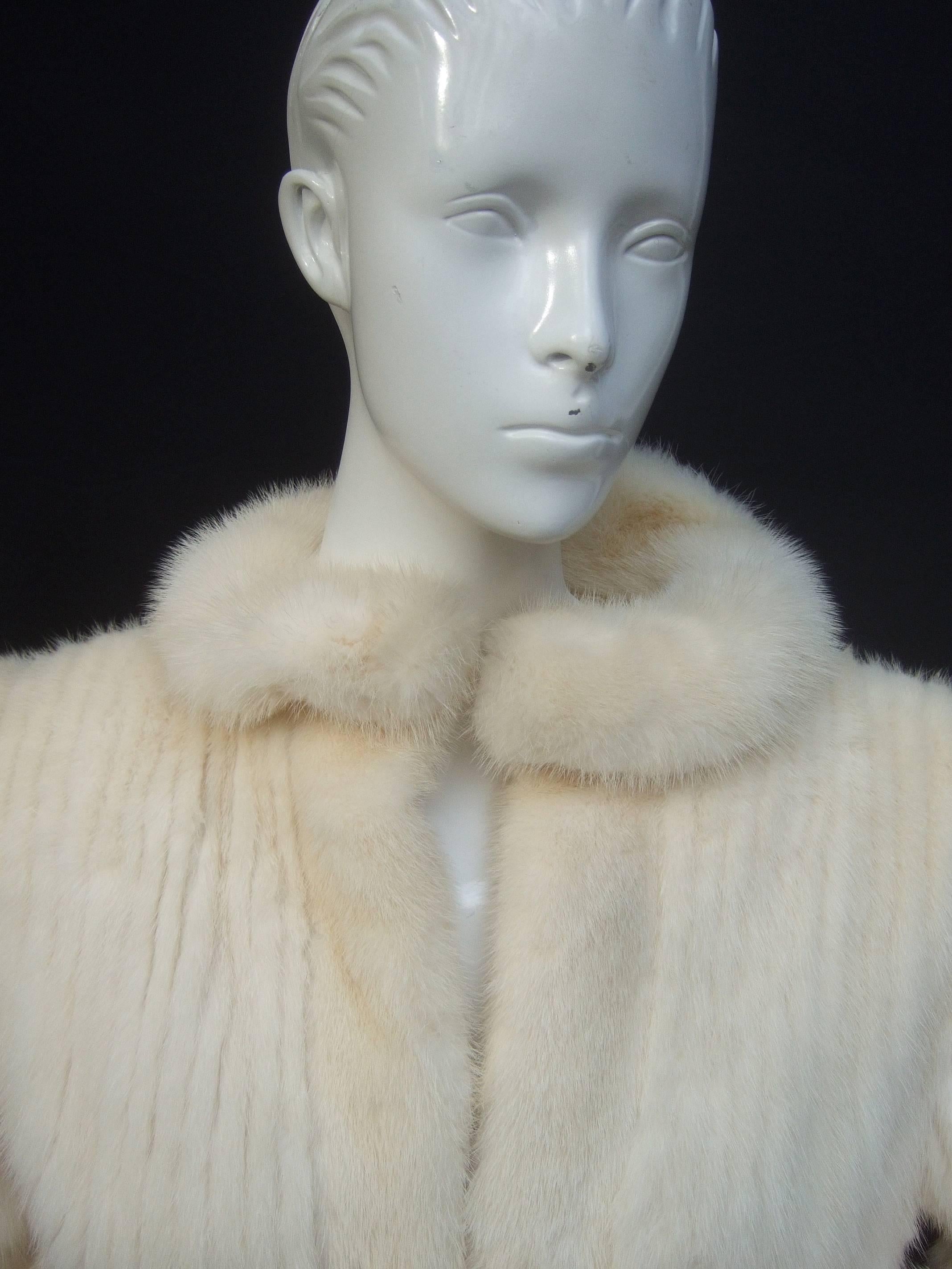 Luxurious Ribbed Pearl Mink Fur Jacket c 1980 In Good Condition In University City, MO