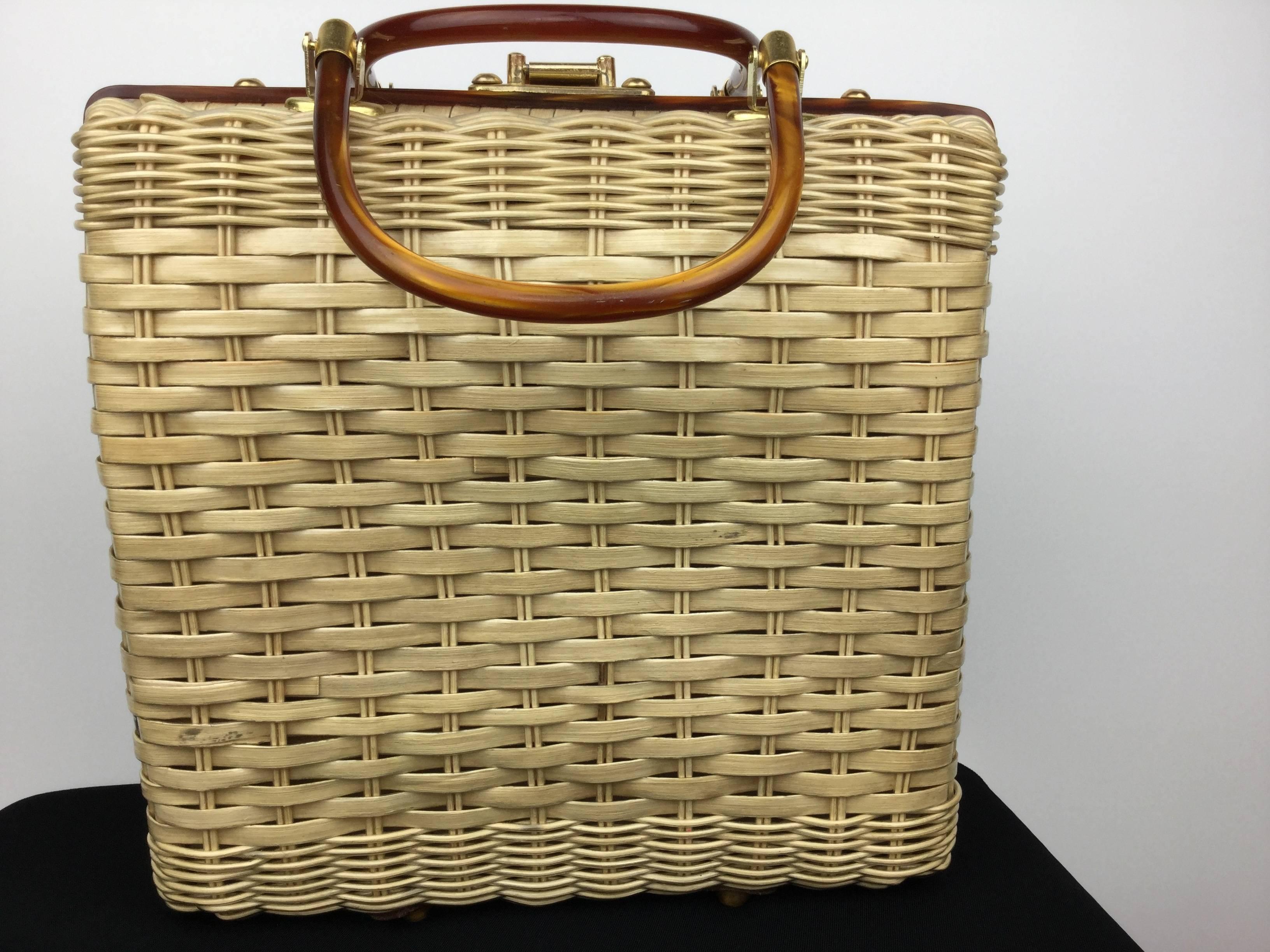 Charming Wicker Handbag with Fabric Horse Portrait. 1950's. In Good Condition In University City, MO