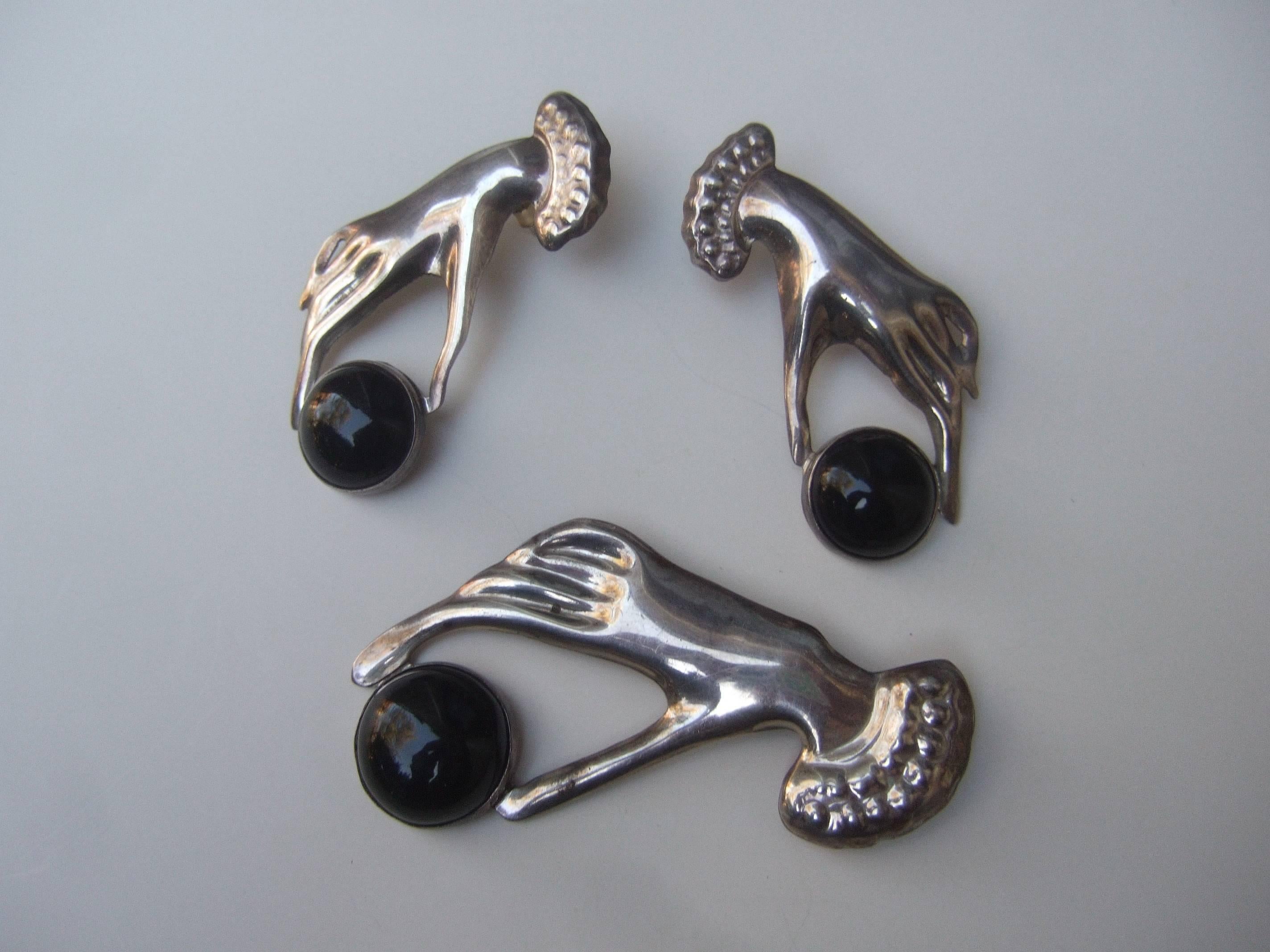 Mexican Sterling Figural Hand Brooch & Earrings c 1980s For Sale 1