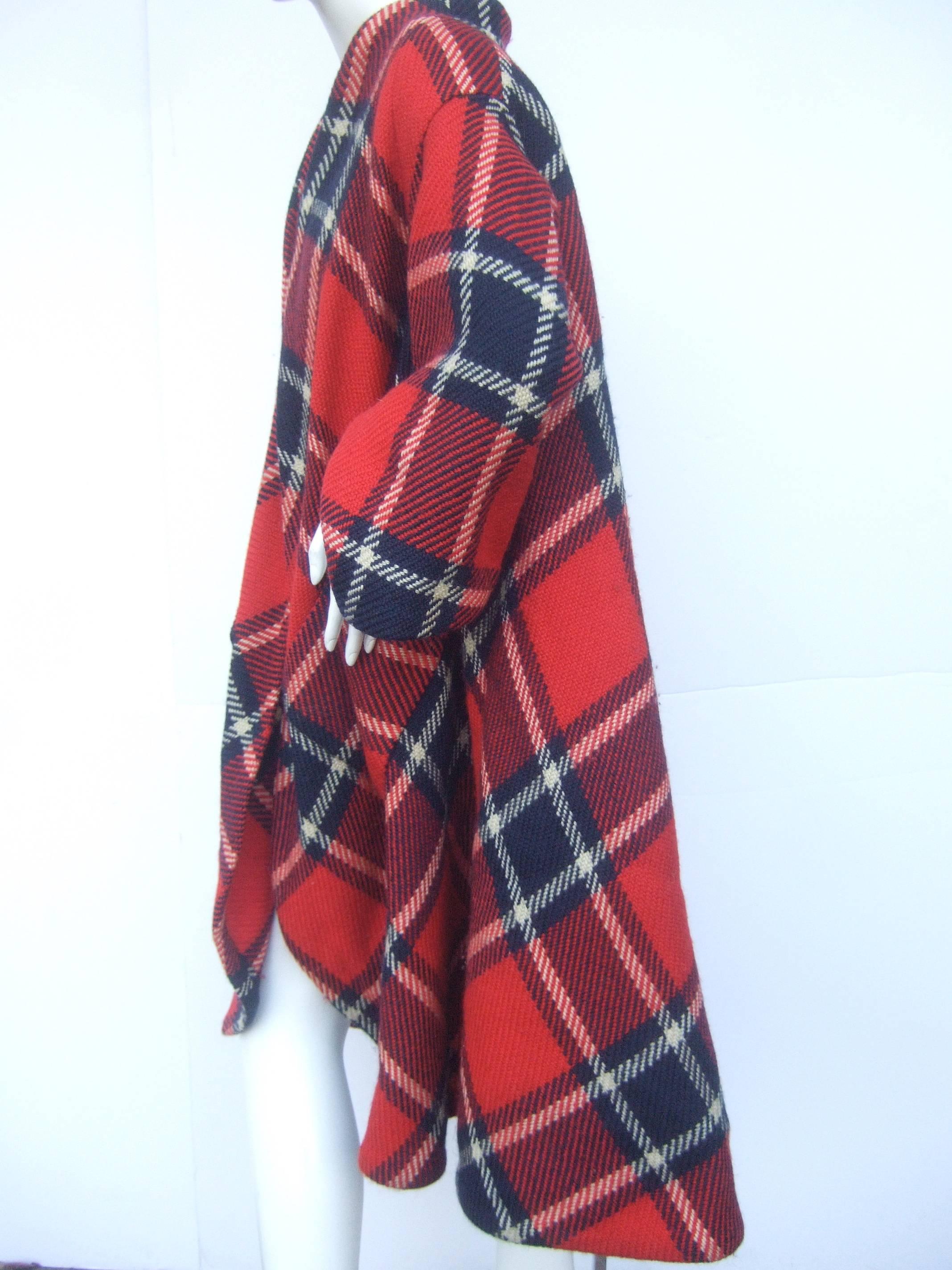 1960s Pauline Trigere Mod Plaid Wool Swing Coat  In Good Condition In University City, MO