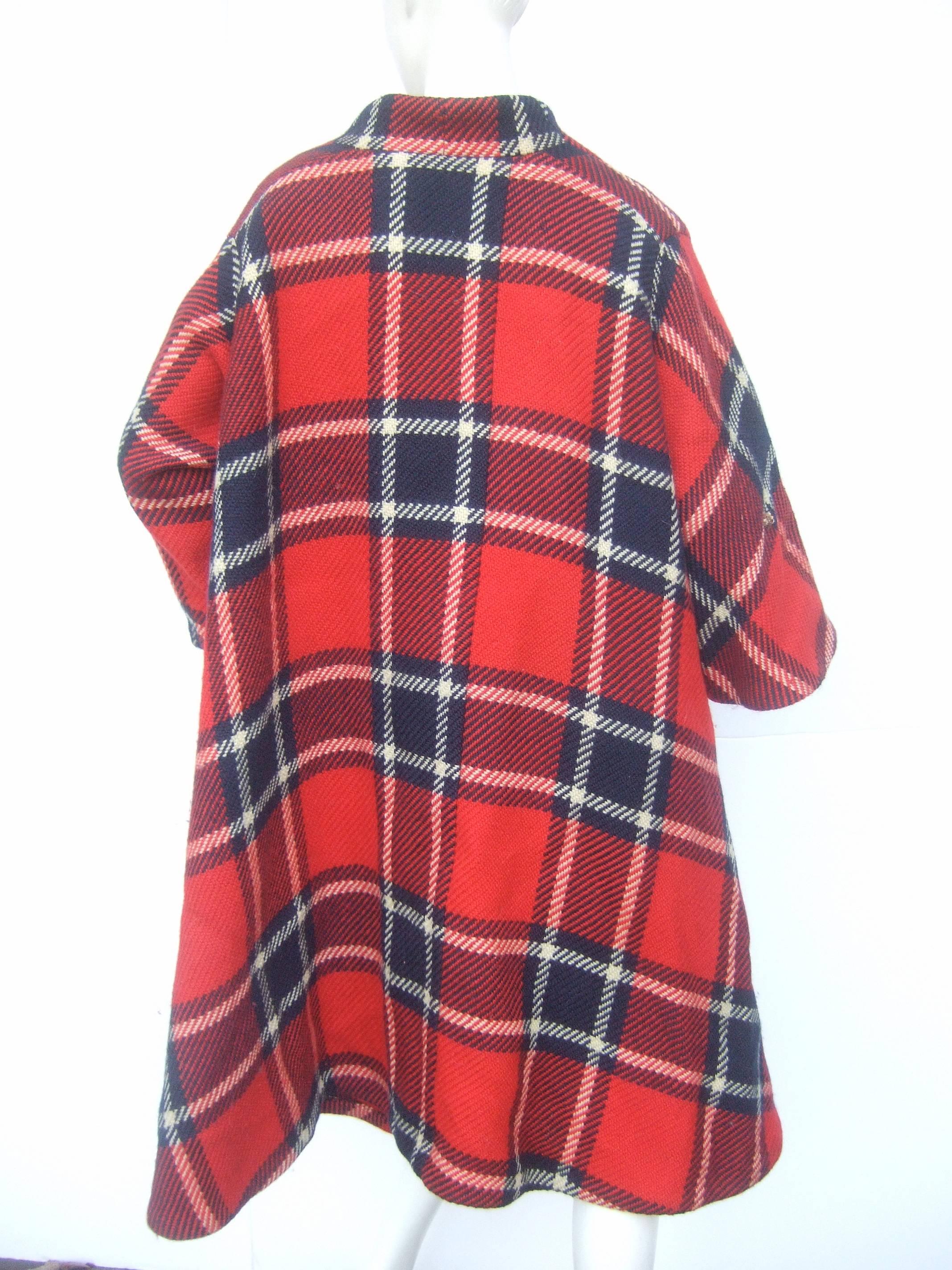 Women's 1960s Pauline Trigere Mod Plaid Wool Swing Coat 