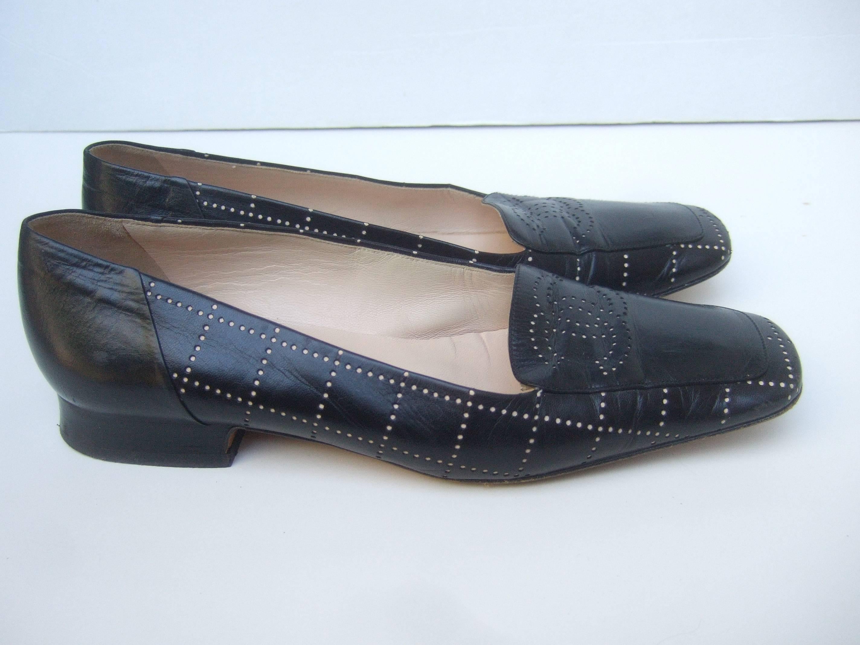 Chanel Stylish Black Leather Perforated Skimmer Flats Size 37.5 4