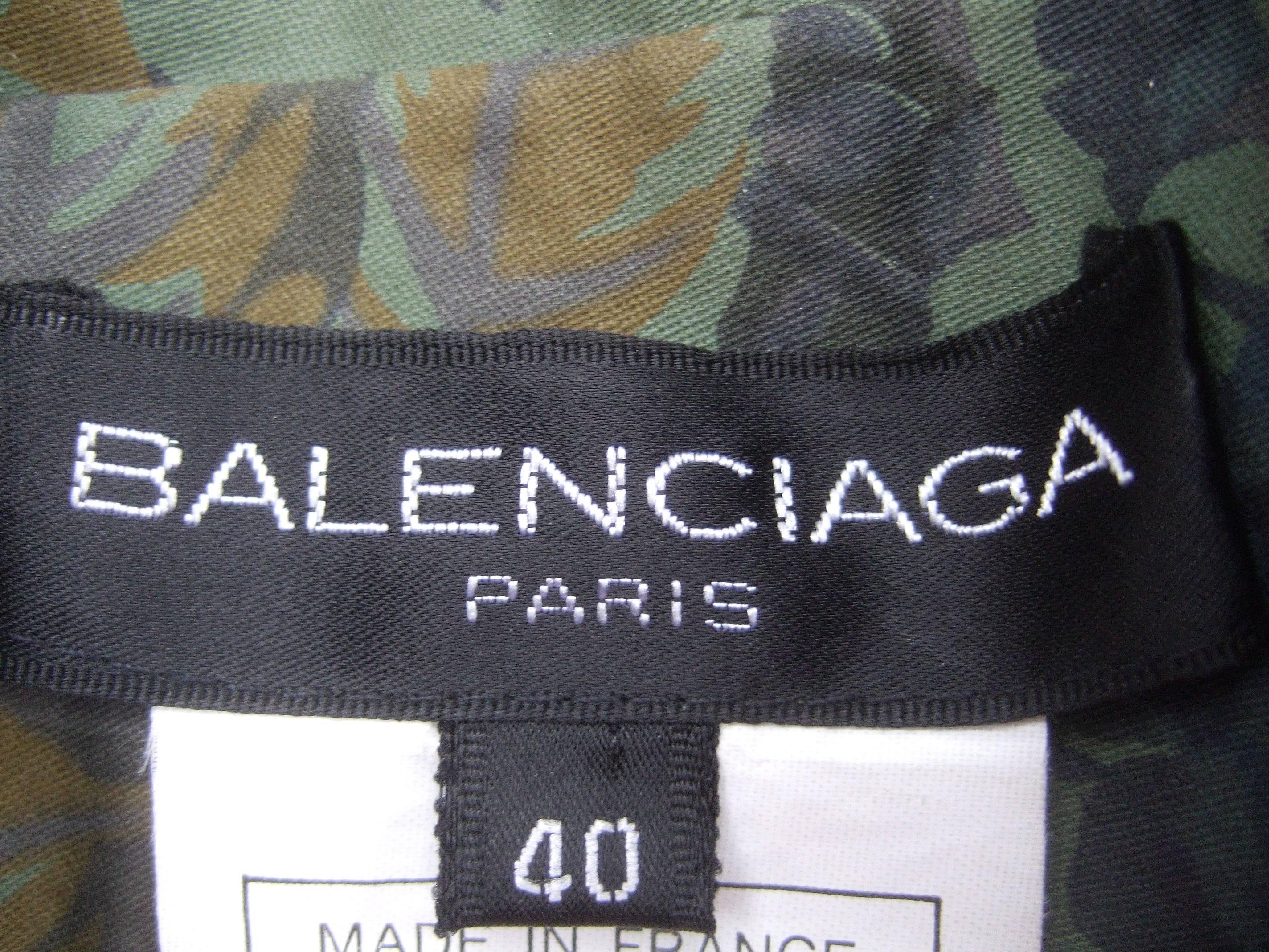 Trench-coat Balenciaga Paris à fleurs en coton poli, taille 40 en vente 3