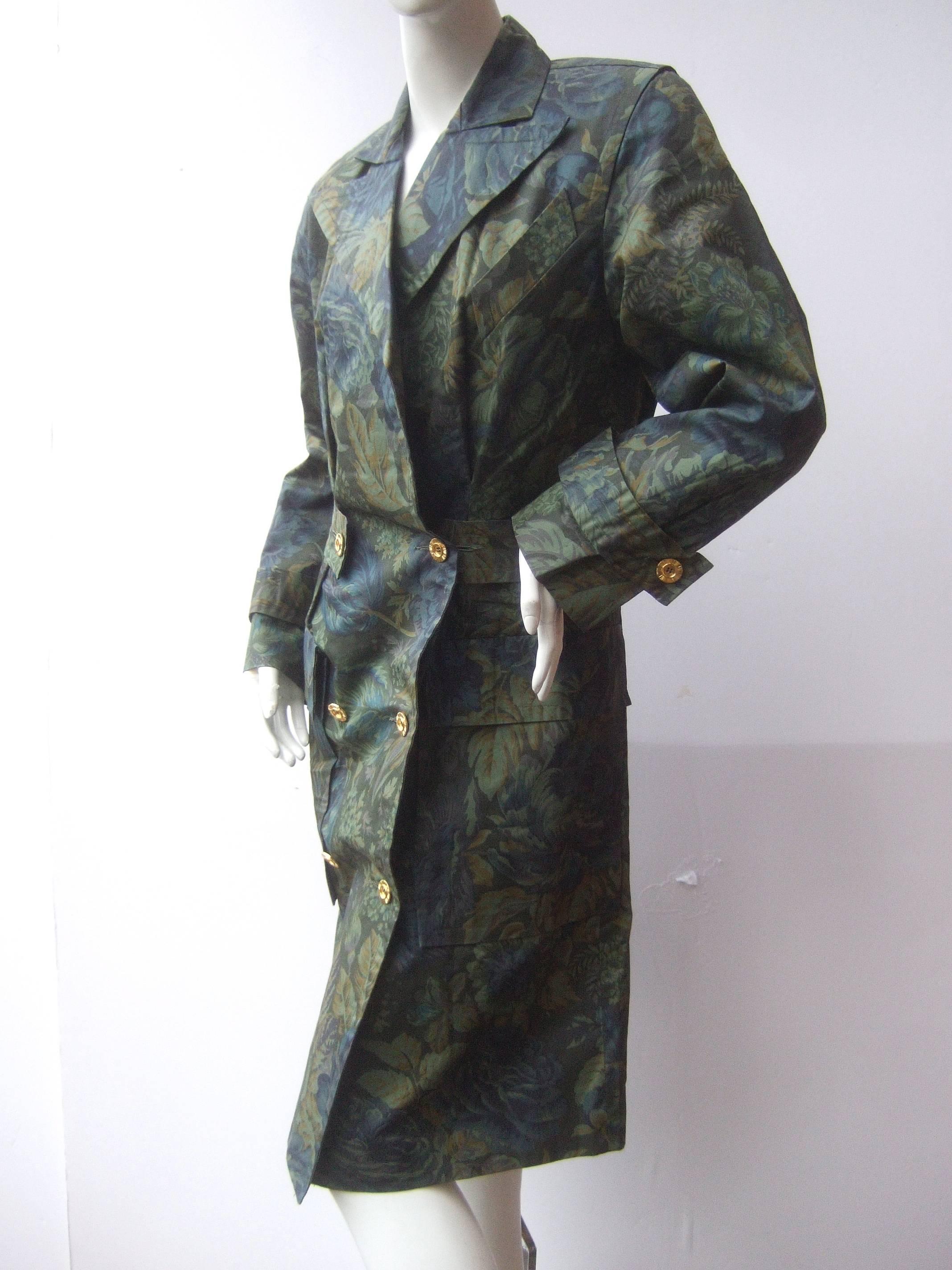 Trench-coat Balenciaga Paris à fleurs en coton poli, taille 40 en vente 5