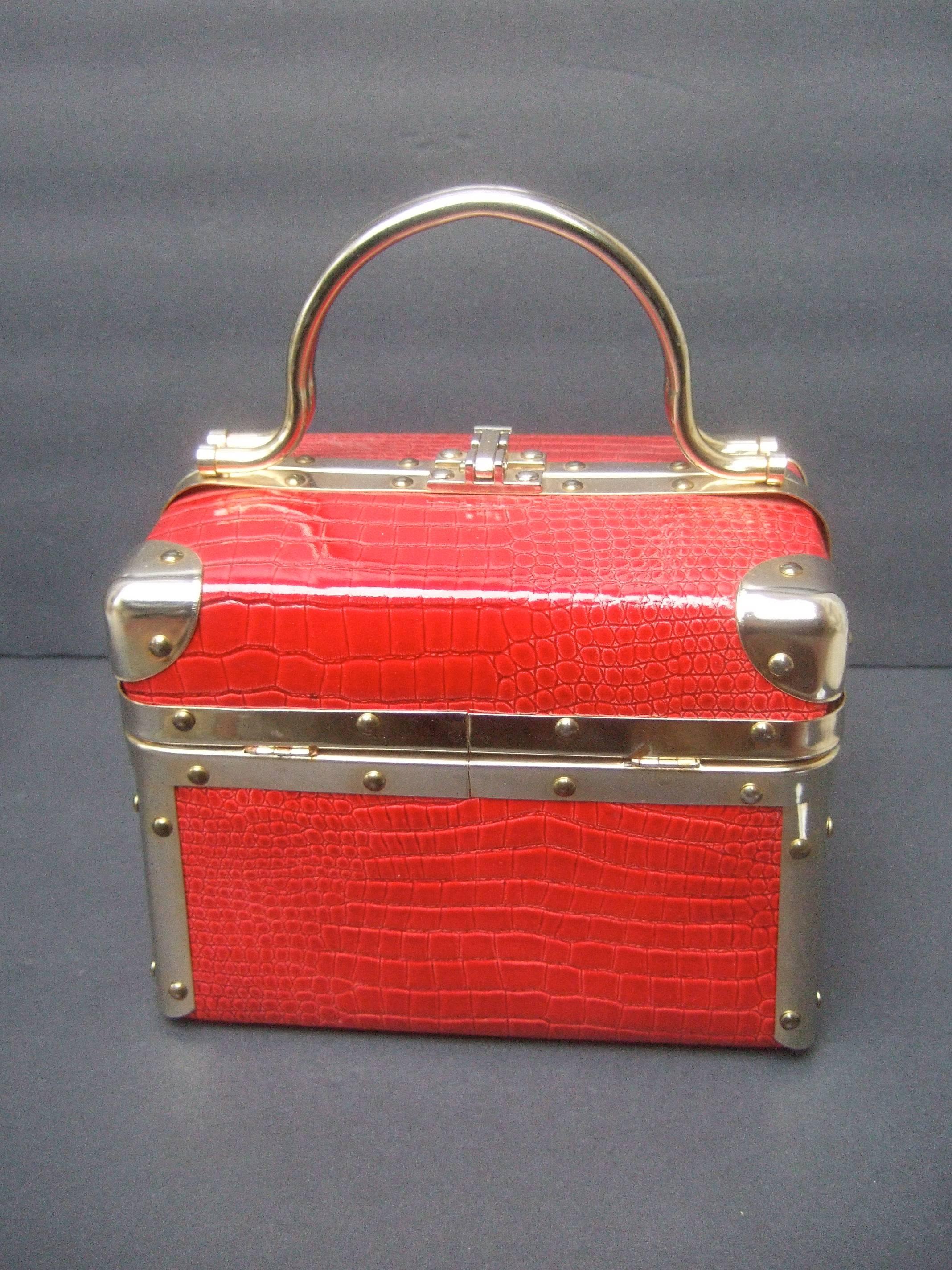 Borsa Bella Italy Embossed Red Vinyl Box Bag ca 1980s 2