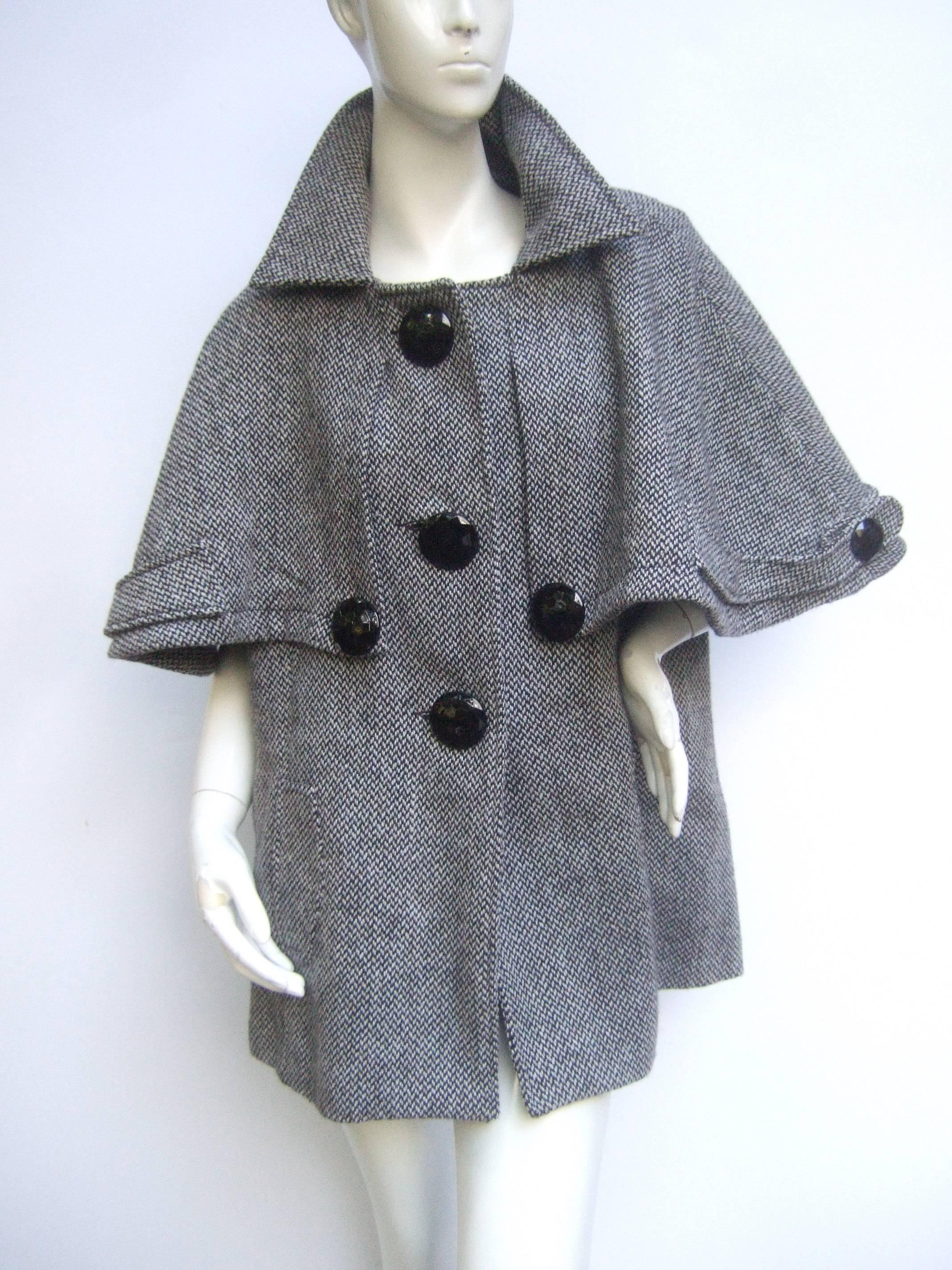 Stylish Unique Capelet Herringbone Wool Blend 3/4 Coat For Sale 2