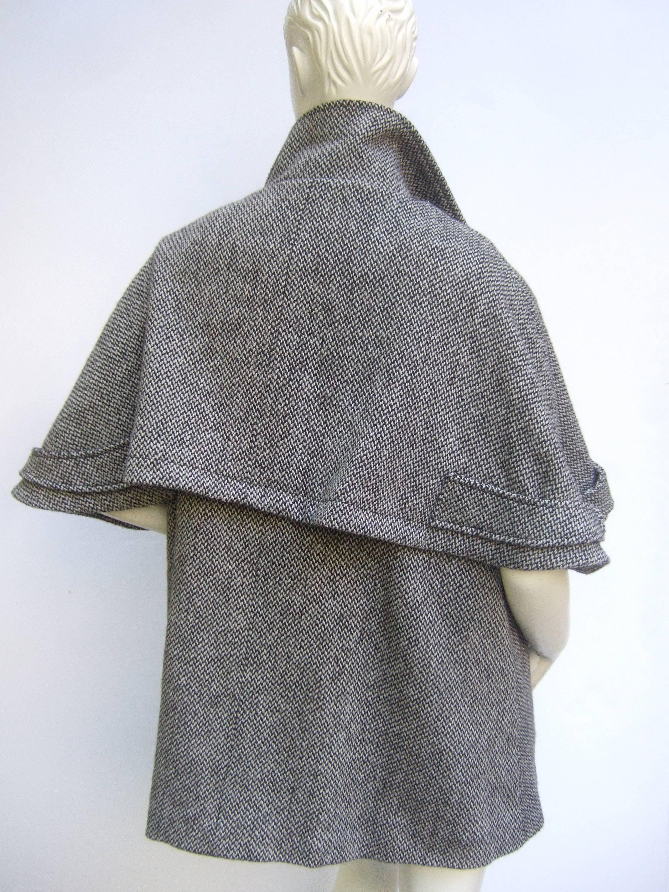 Gray Stylish Unique Capelet Herringbone Wool Blend 3/4 Coat For Sale