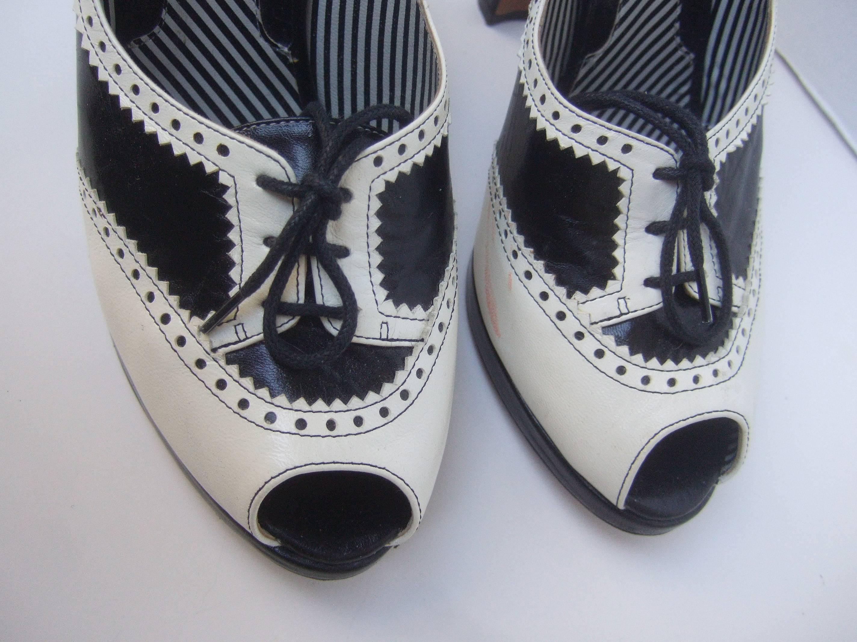 Moschino Italy Black & White Leather Peep Toe Pumps Size 39.5  2