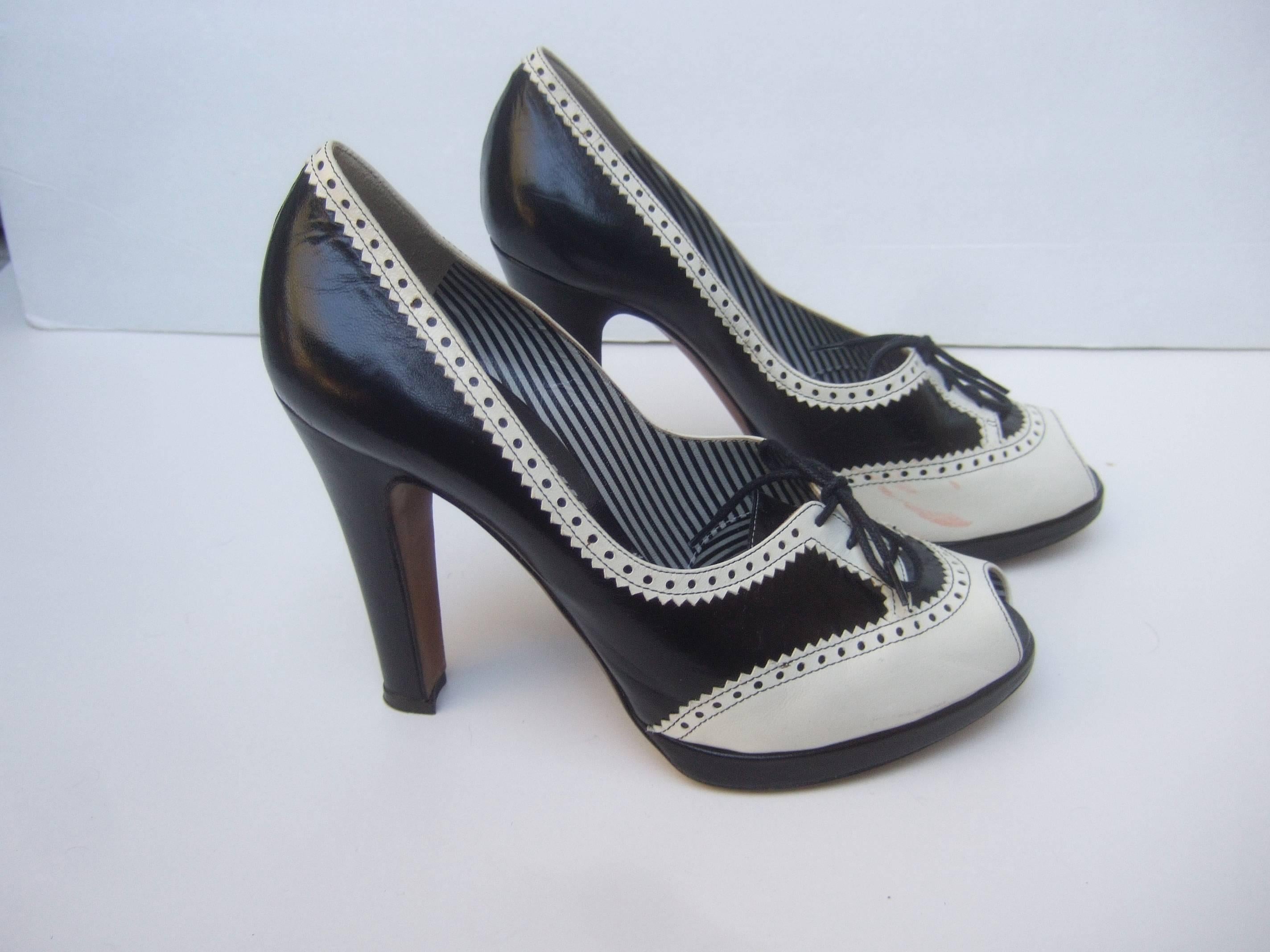 Moschino Italy Black & White Leather Peep Toe Pumps Size 39.5  1