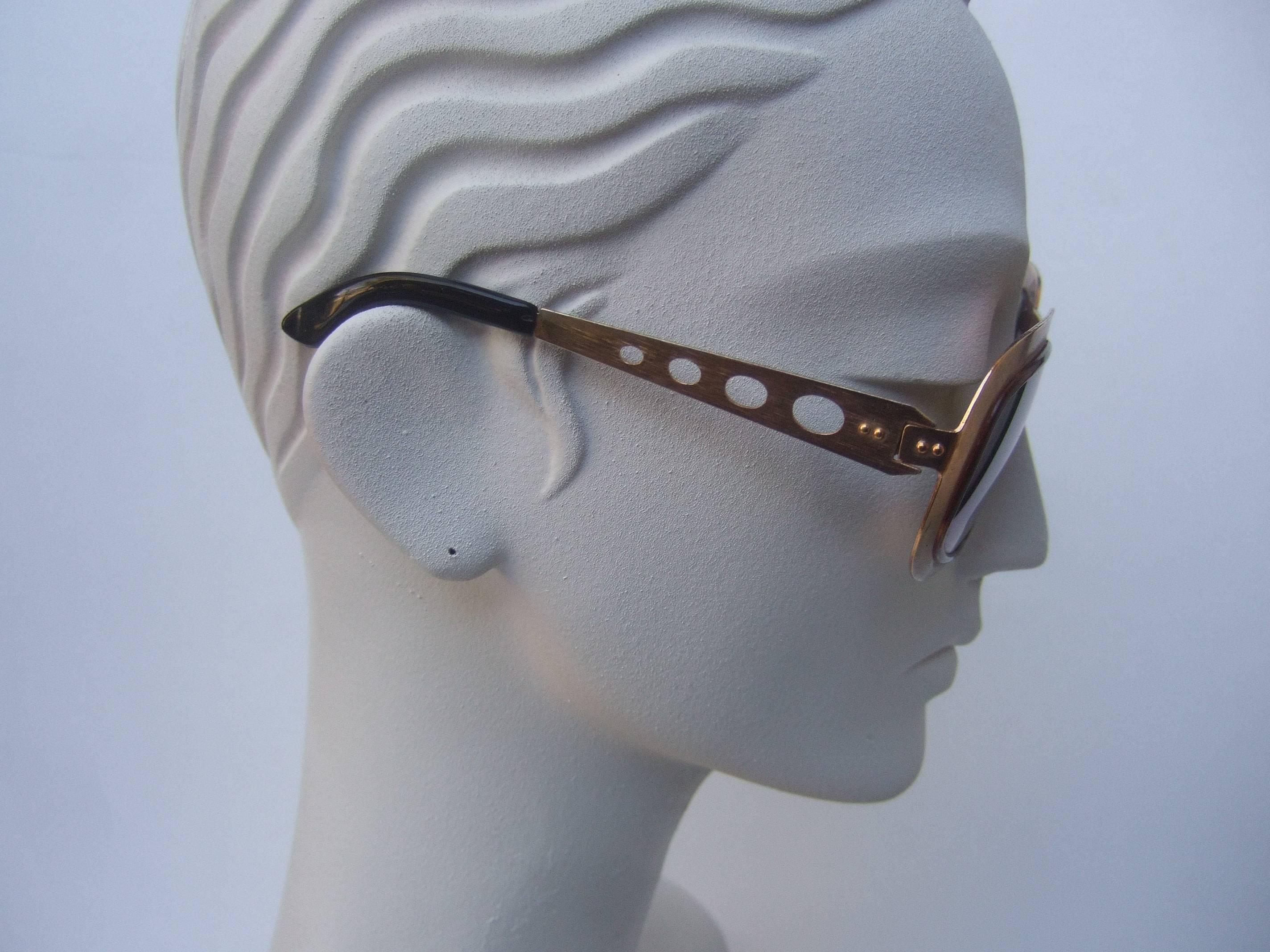 Sleek Gilt Metal Green Tinted Sun Glasses Made in Italy 1970s For Sale 2