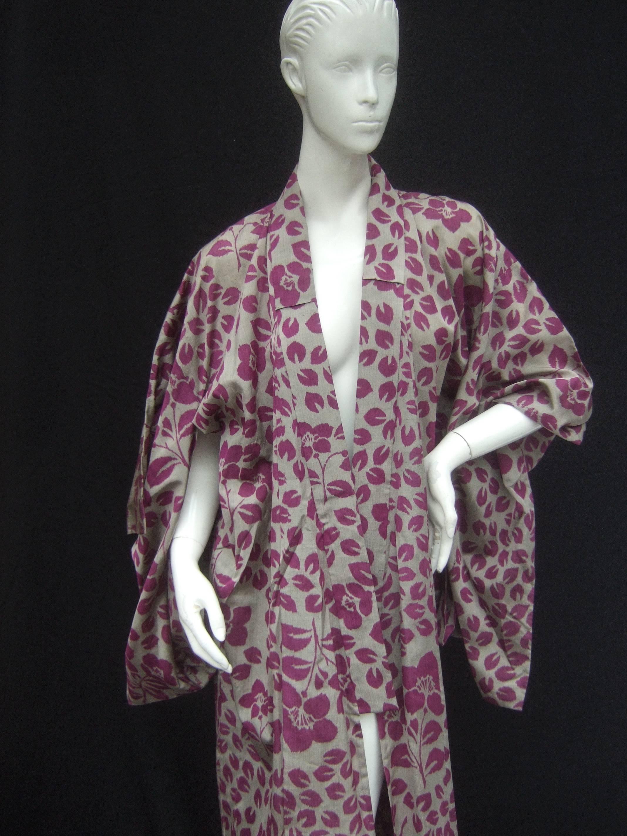 Japanese Style Flower Print Kimono Robe c 1970s 5