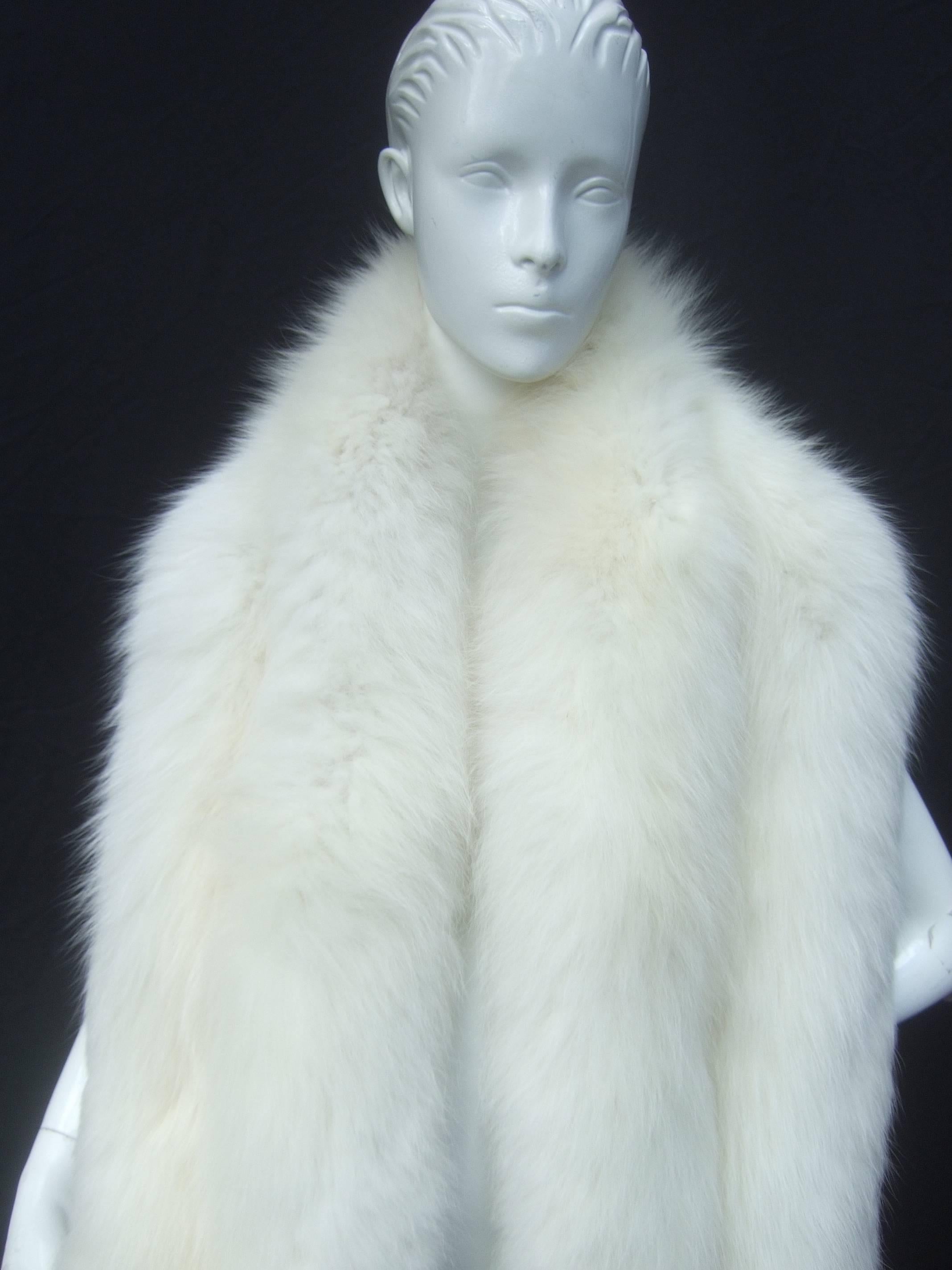 Women's Opulent Long Plush Fox Fur Wrap c 1970 