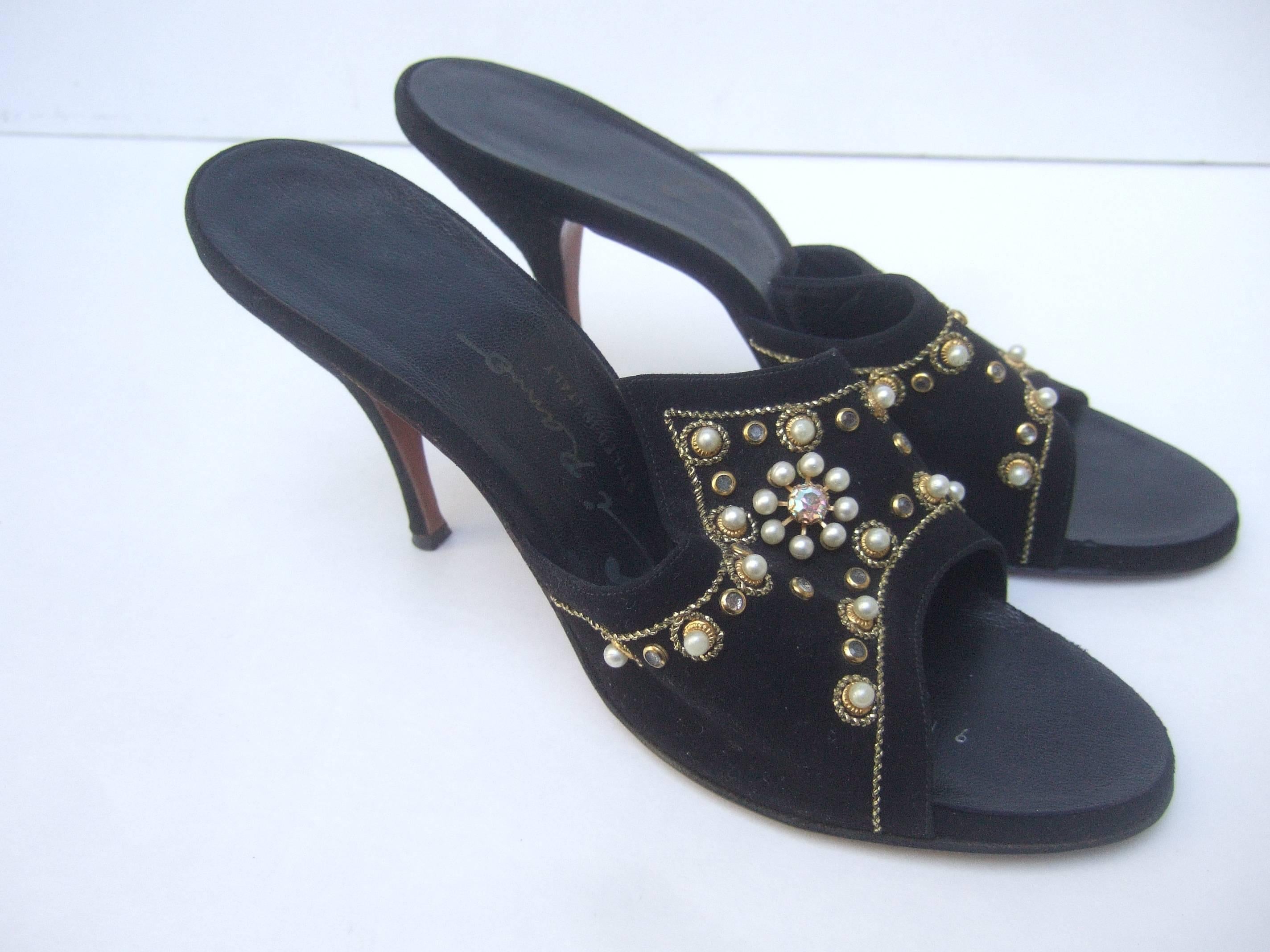 Noir Jewell Vintage Black Suede Mules Made in Italy ca 1960 en vente