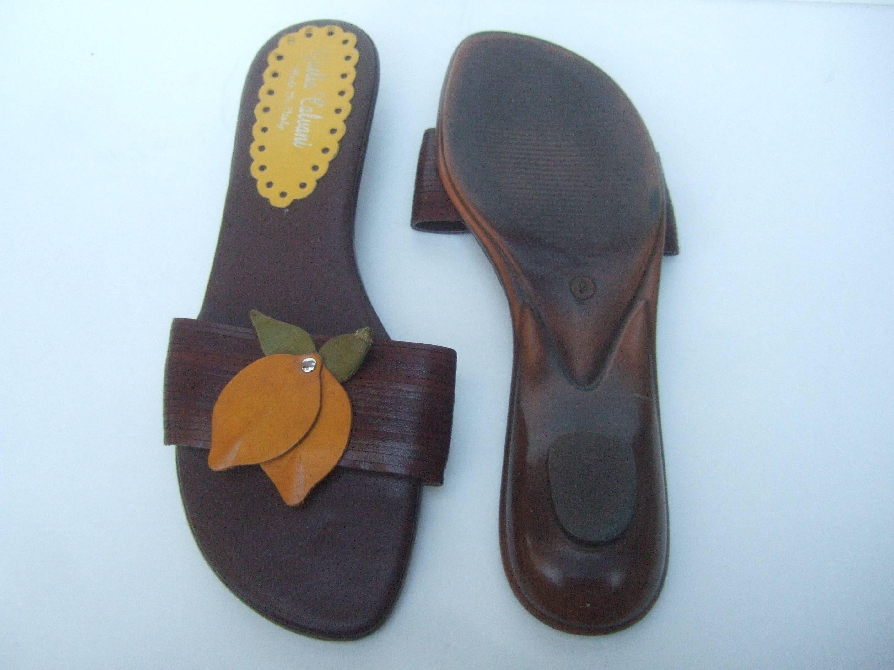 Whimsical Italian Leather Applique Lemon Sandals US Size 9  For Sale 2