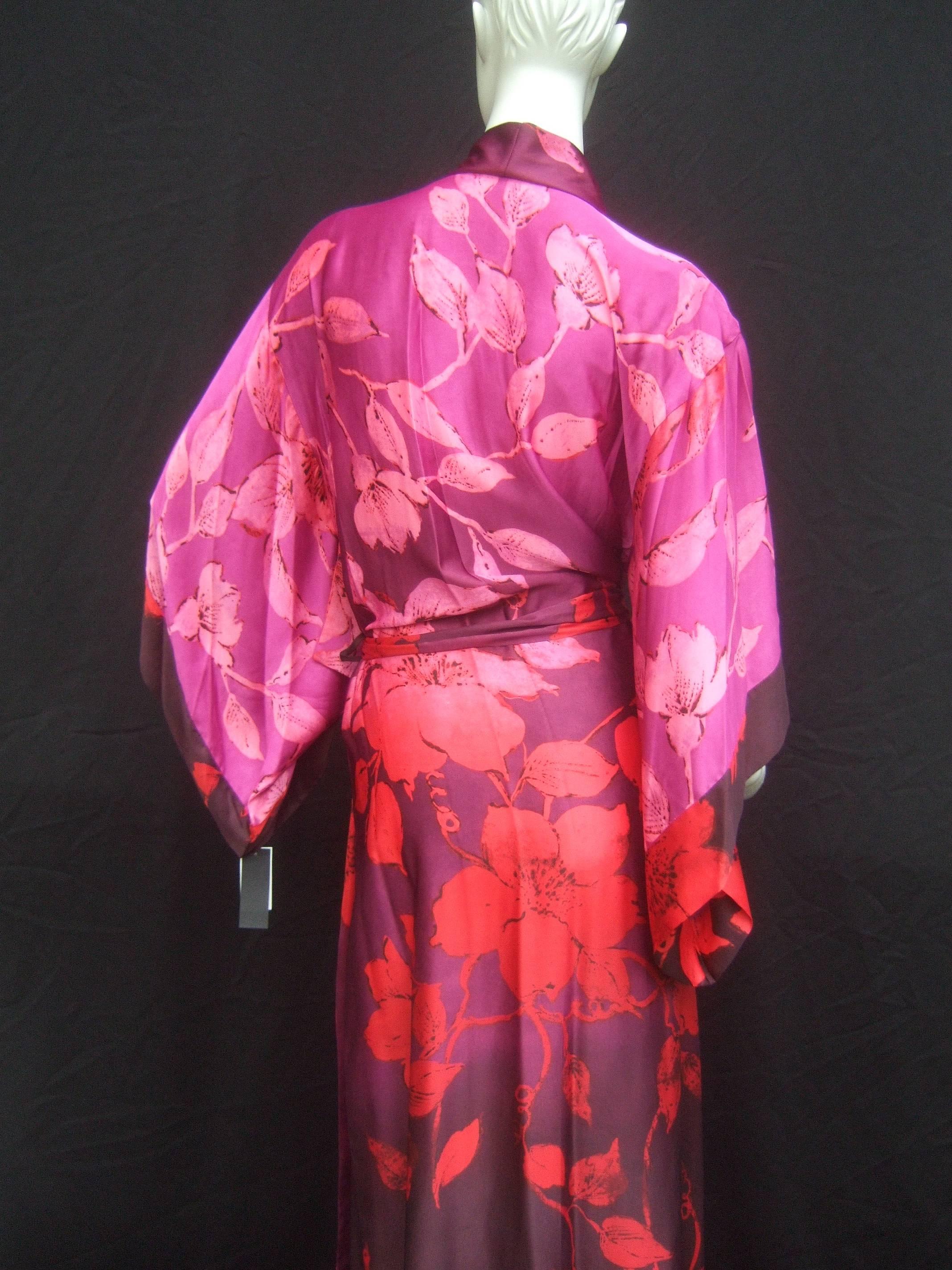 Natori Luxurious Floral Print Robe New With Tags  1