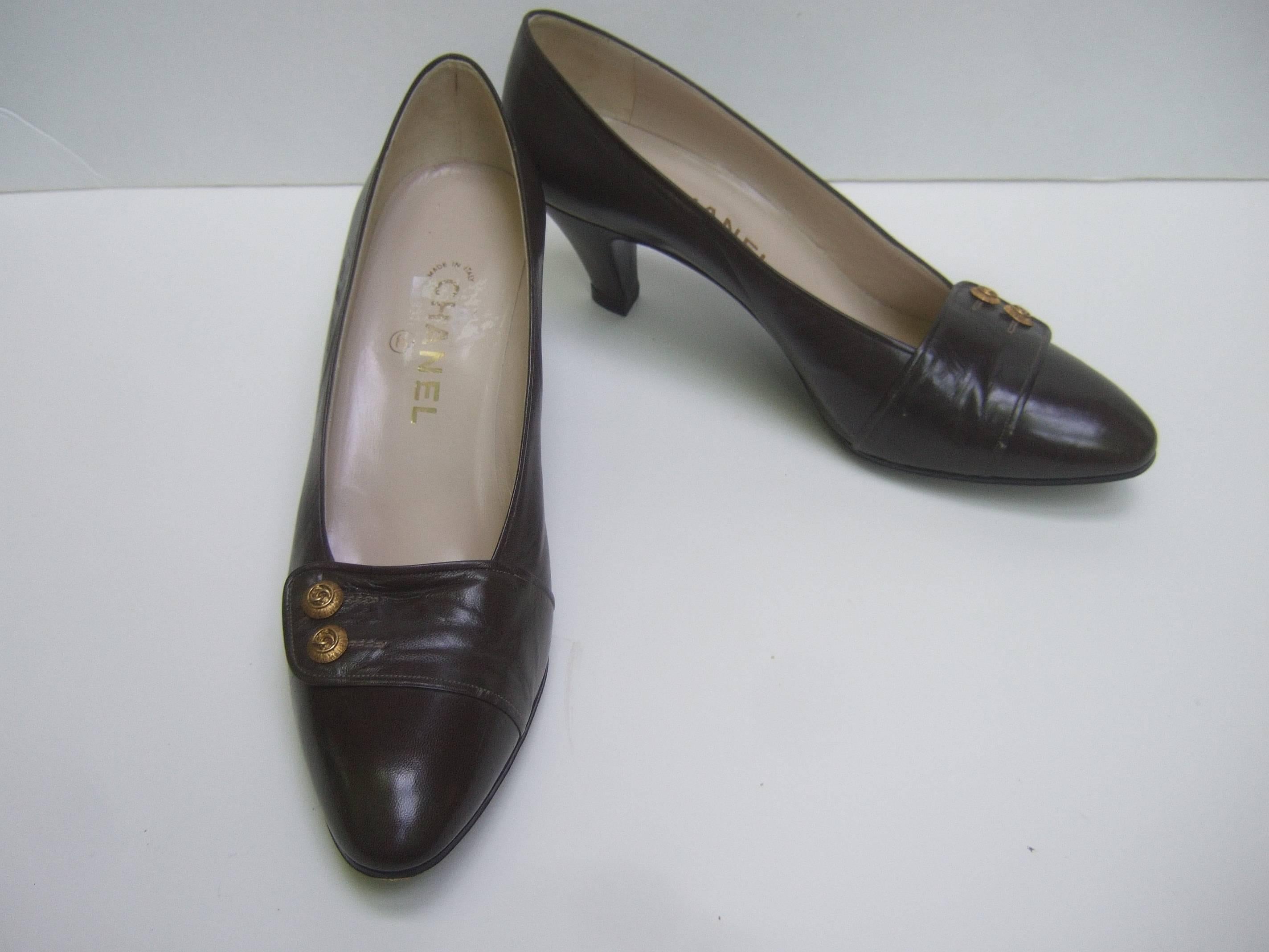 Chanel Classic Gray Brown Leather Pumps ca 1980s 1