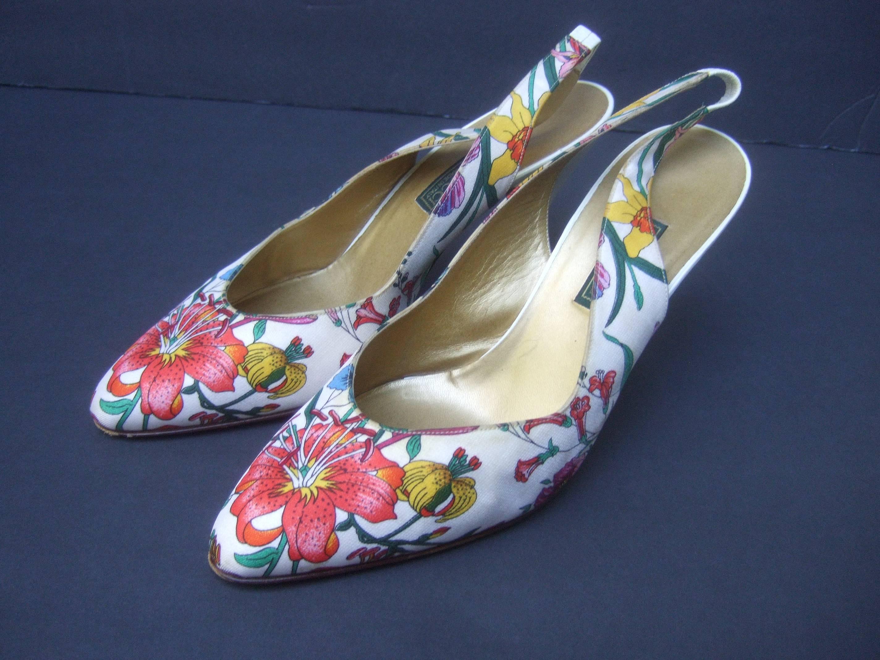 Gray Gucci Rare Silk Floral Print Slingback Pumps Size 40 ca 1980s