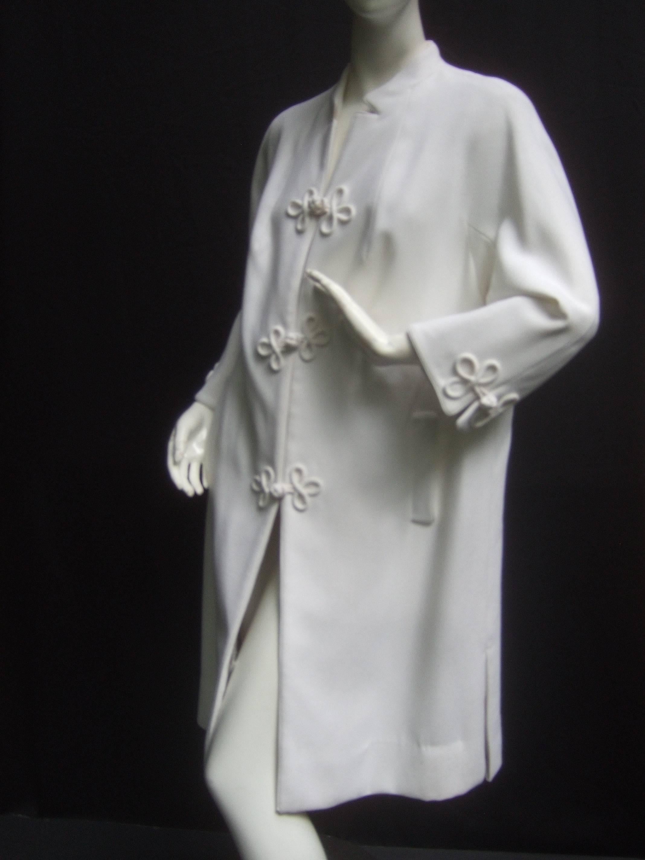 Gray Crisp White Frog Button Coat from Hong Kong c 1970 For Sale