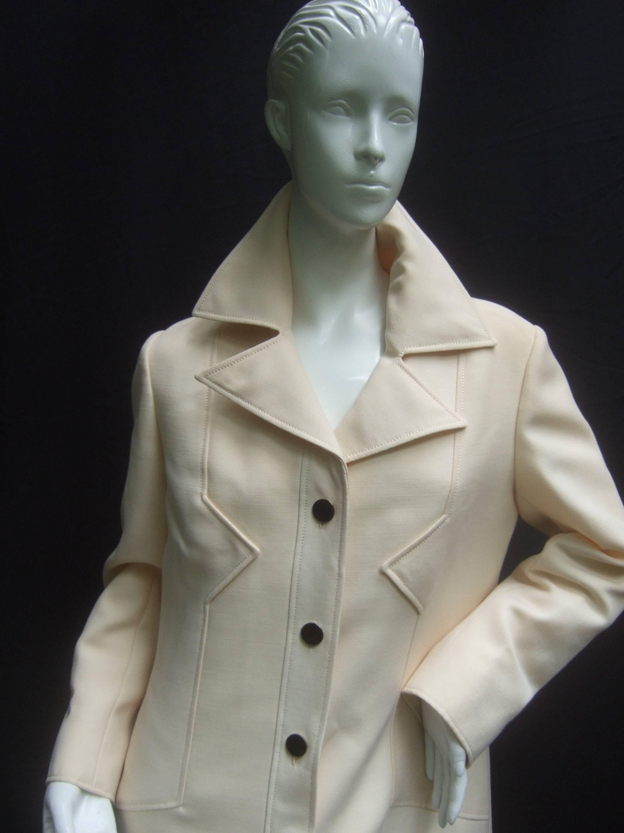 Pierre Cardin Creme Wool Car Coat. 1960's. In Excellent Condition In University City, MO