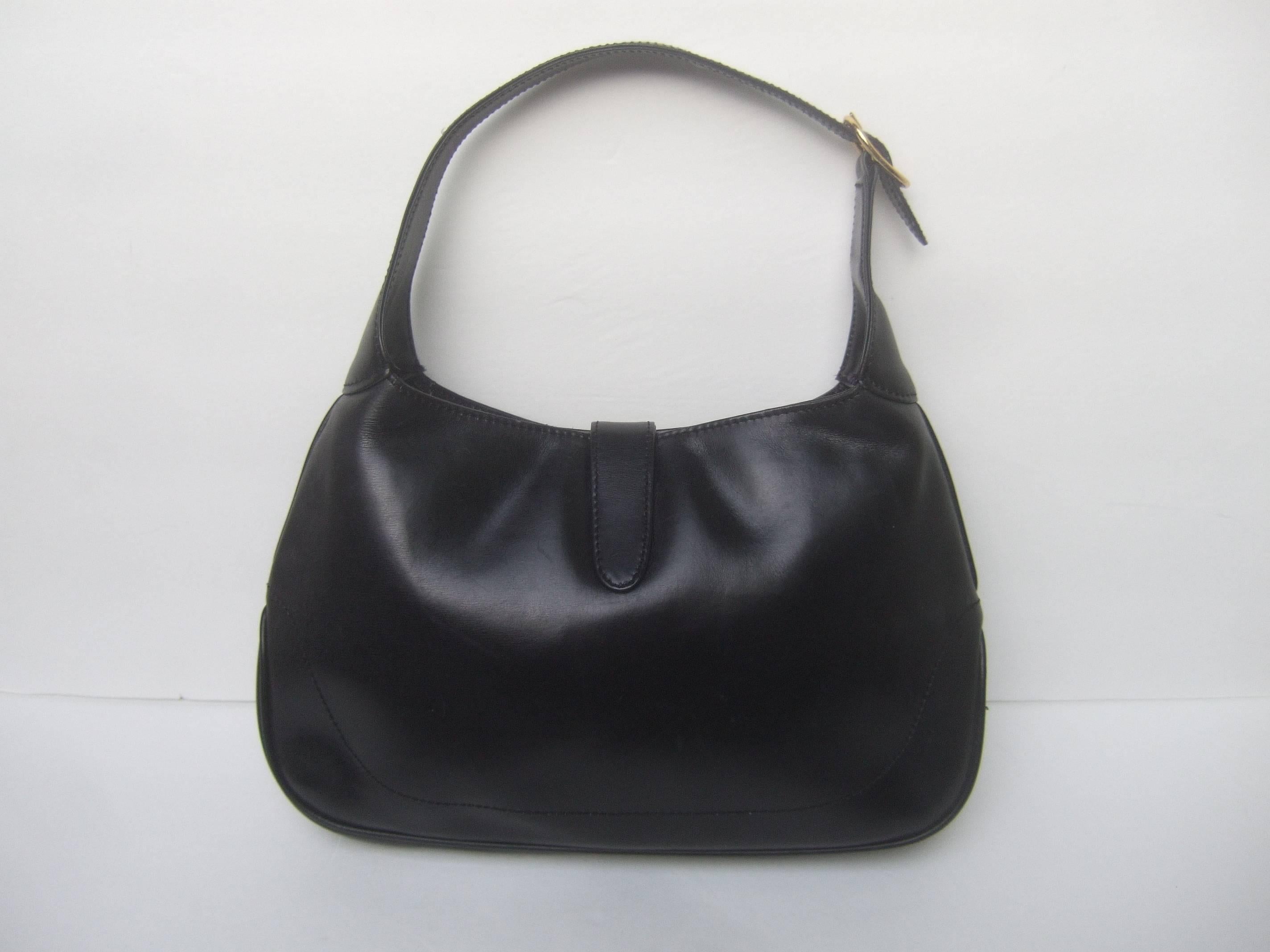 Gucci Italy Iconic Ebony Leather Jackie O Piston Handbag c 1970s 4