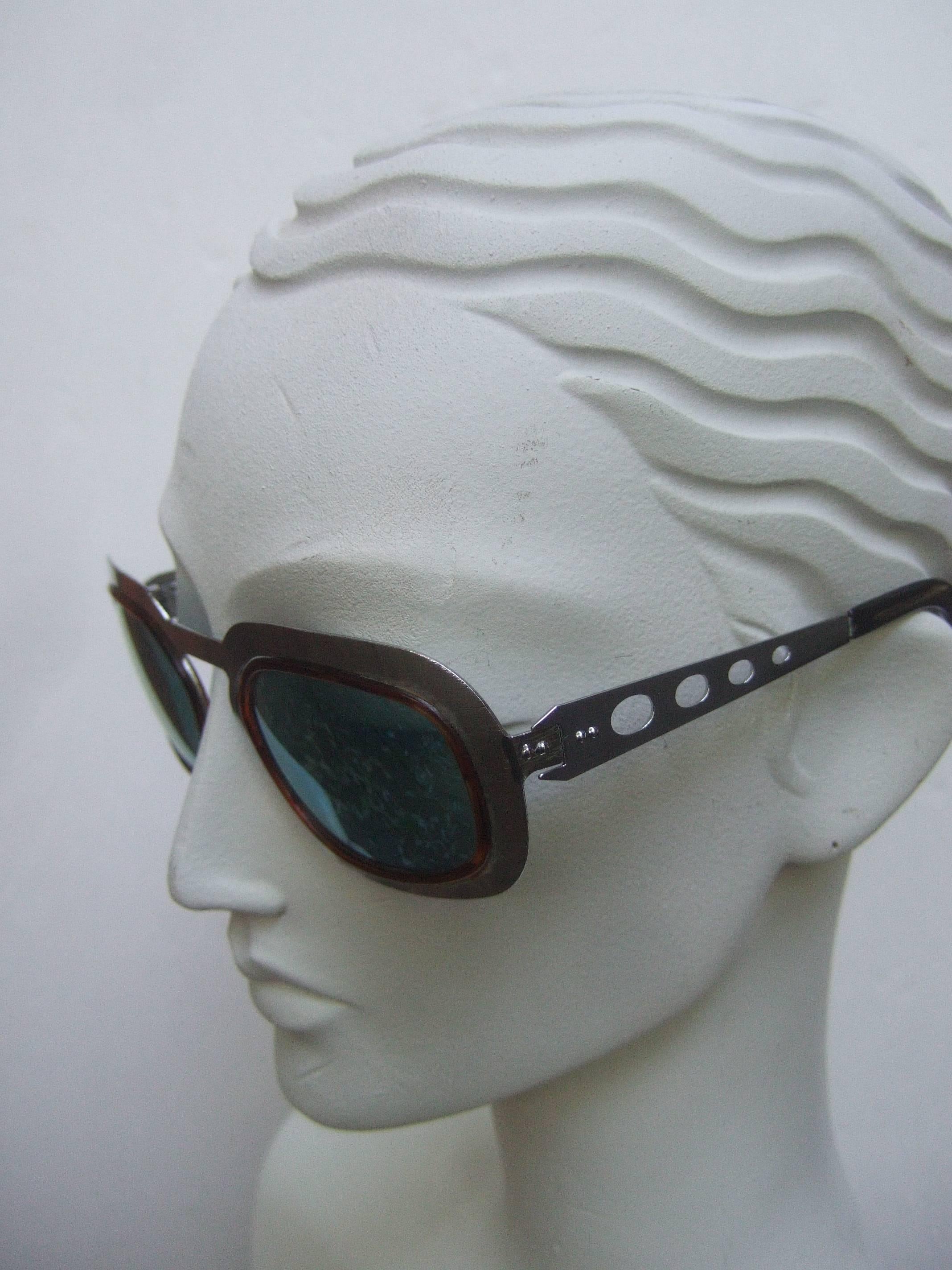 Mod Italian Silver Metal Blue Lens Unisex Sunglasses c 1970 5
