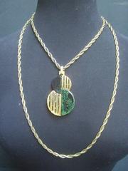 Trifari Sleek Gilt Metal Lucite Pendant Necklace c 1970
