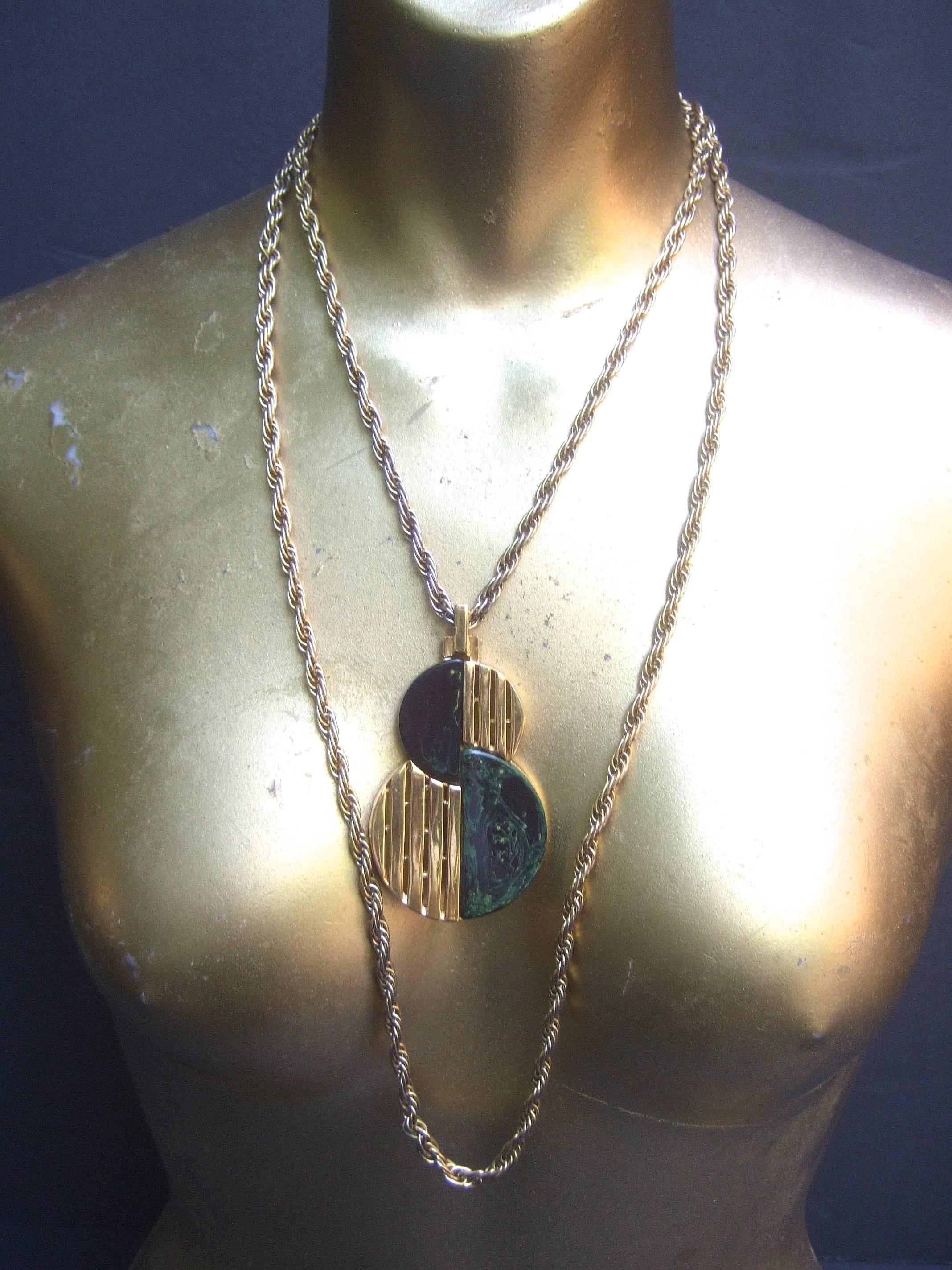 Modernist Trifari Sleek Gilt Metal Lucite Pendant Necklace c 1970 For Sale