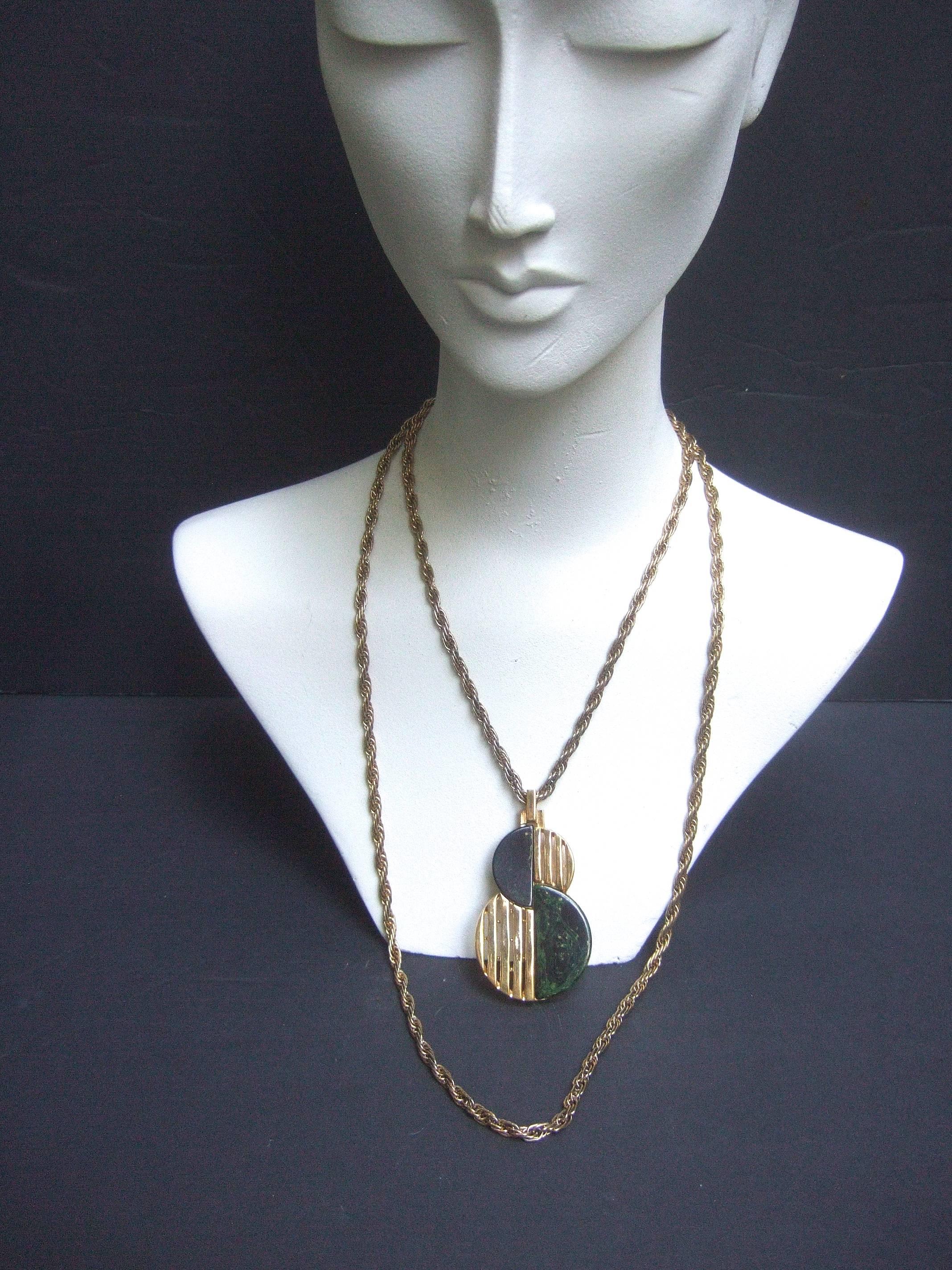 Women's Trifari Sleek Gilt Metal Lucite Pendant Necklace c 1970 For Sale