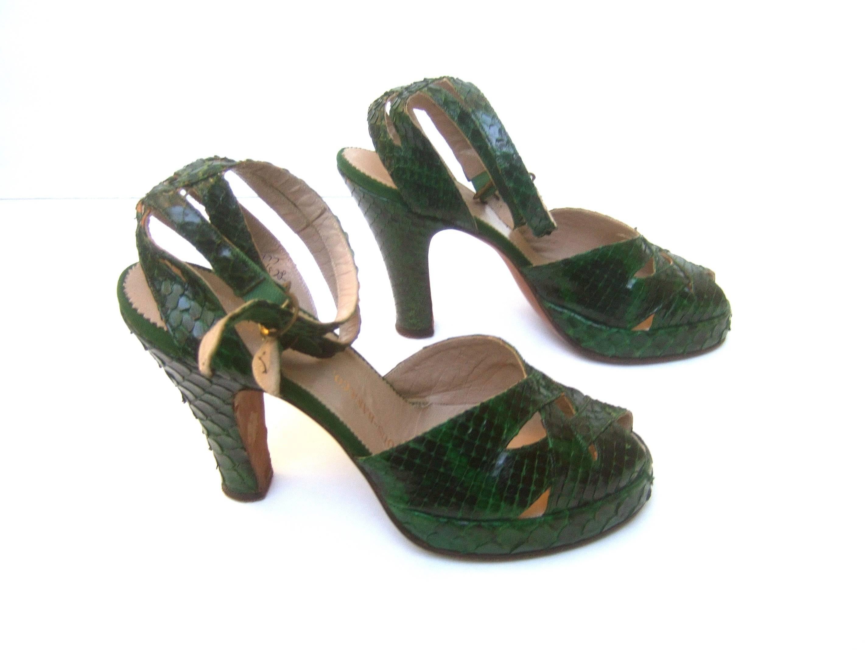 1940s Exotic Snakeskin Peep Toe Ankle Strap Platform Shoes  In Good Condition In University City, MO