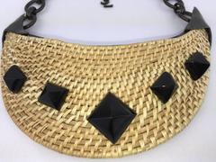 Yves Saint Laurent dramatische Wicker-Bib-Halskette aus Korbweide. Das ist sehr großartig. Ein Stück für den Laufsteg.