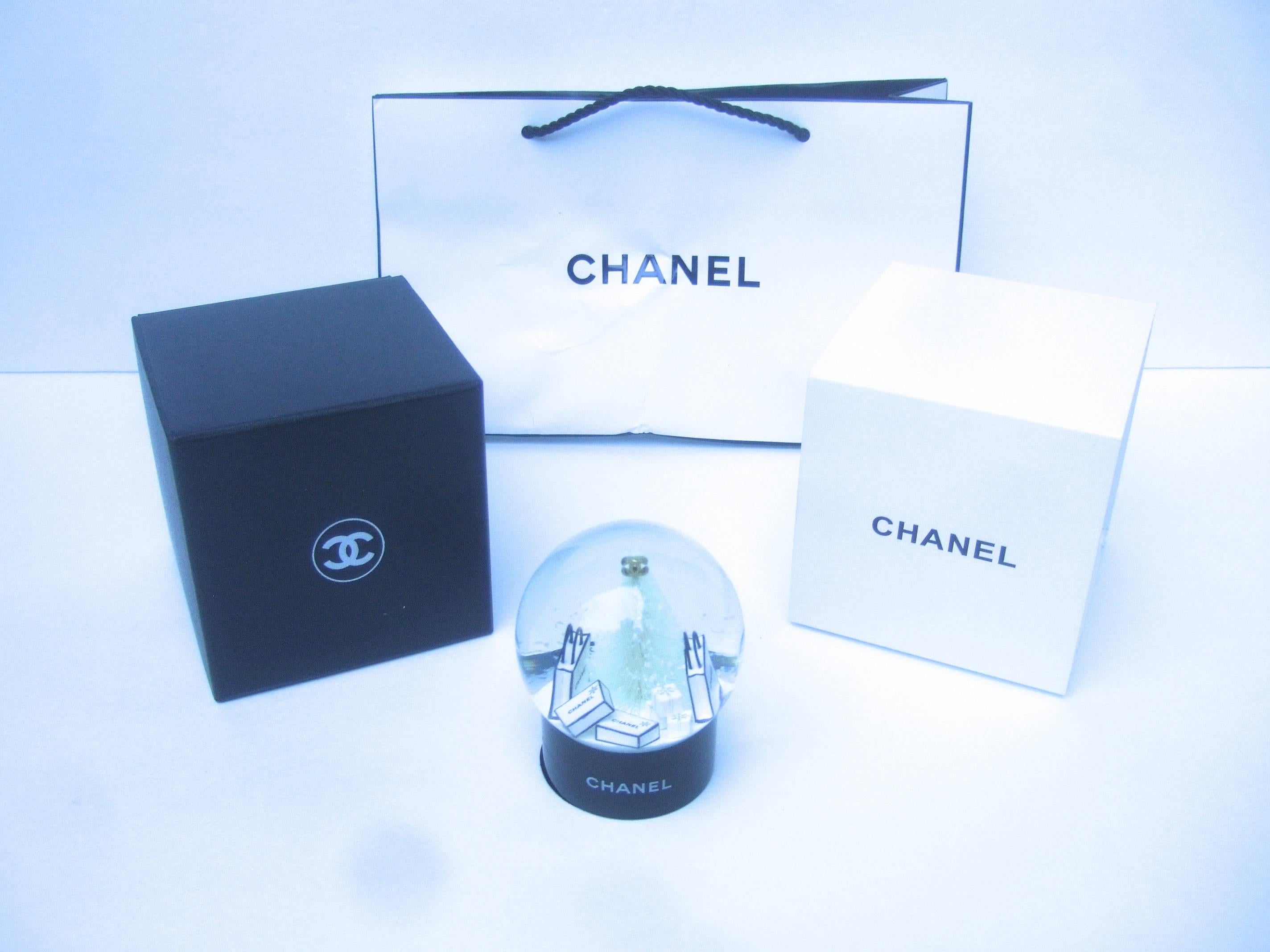 Chanel Miniature Christmas Tree Snow Globe  1