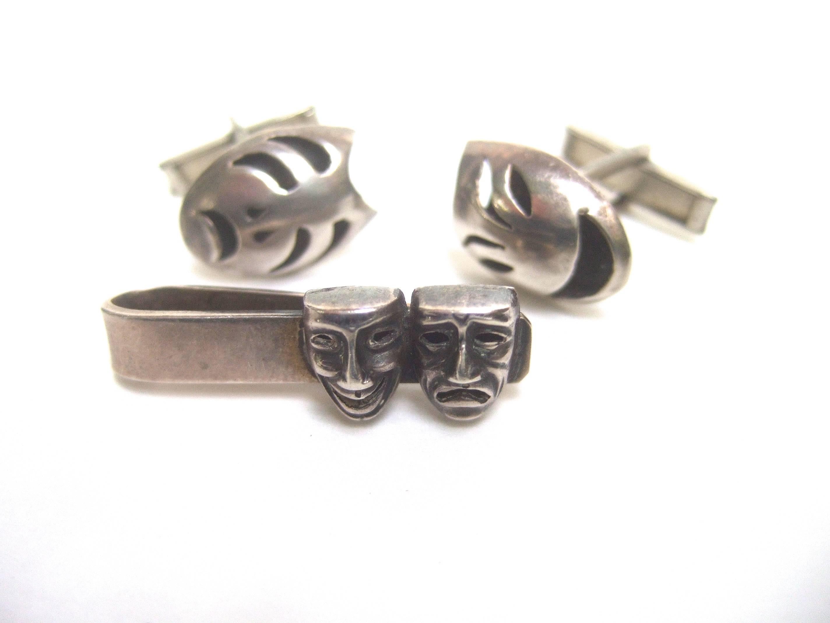 Artisan Mexican Sterling Comedy & Tragedy Cuff Links Tie Bar Set c 1960 For Sale