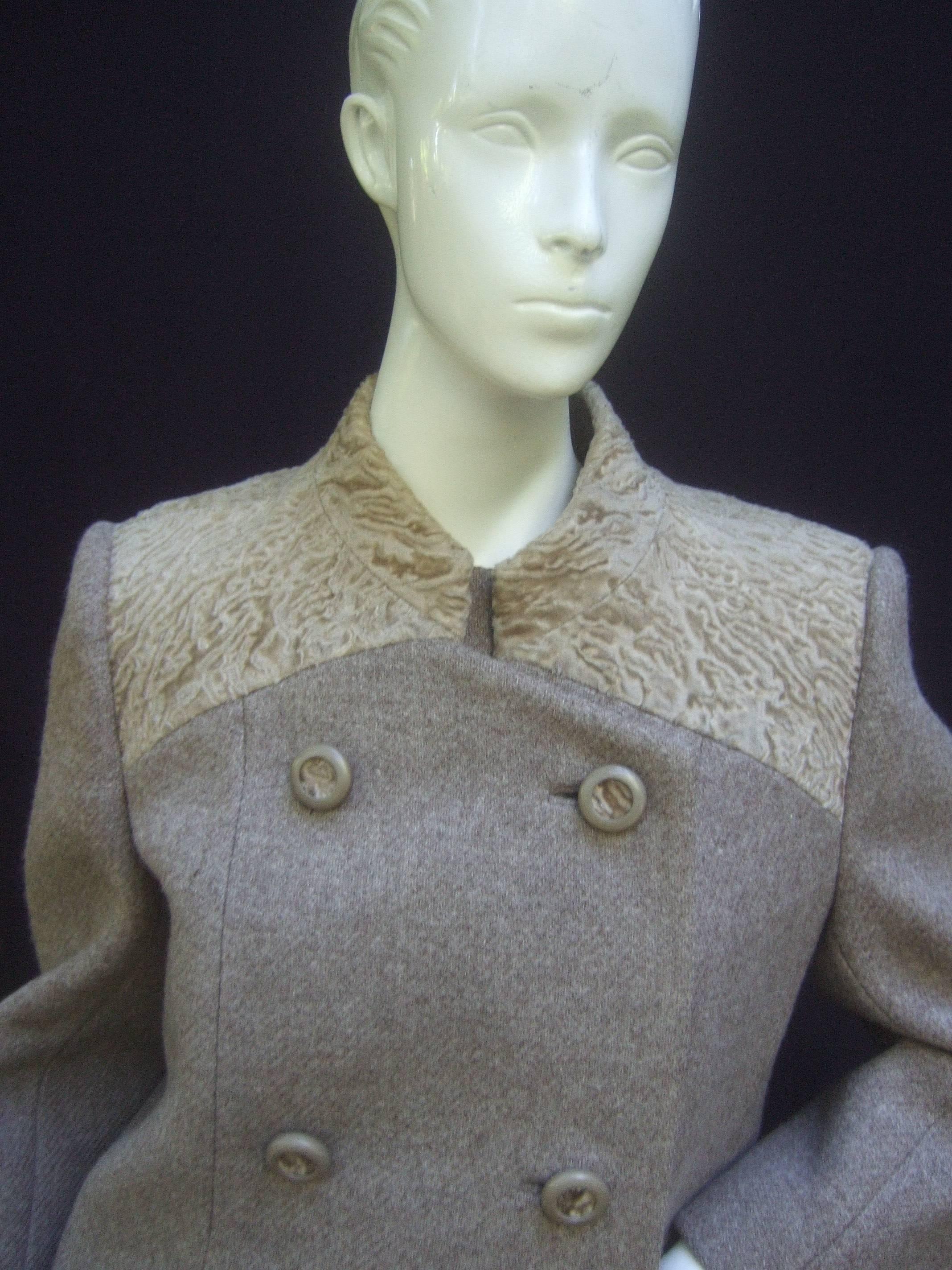 Peck & Peck Rare broad tail trim brown wool jacket & sheath c 1970s
The stylish ensemble is designed with Persian lamb broad tail
fur detail on the front, back shoulders & frames the collar  

The large beige resin buttons on the jacket are