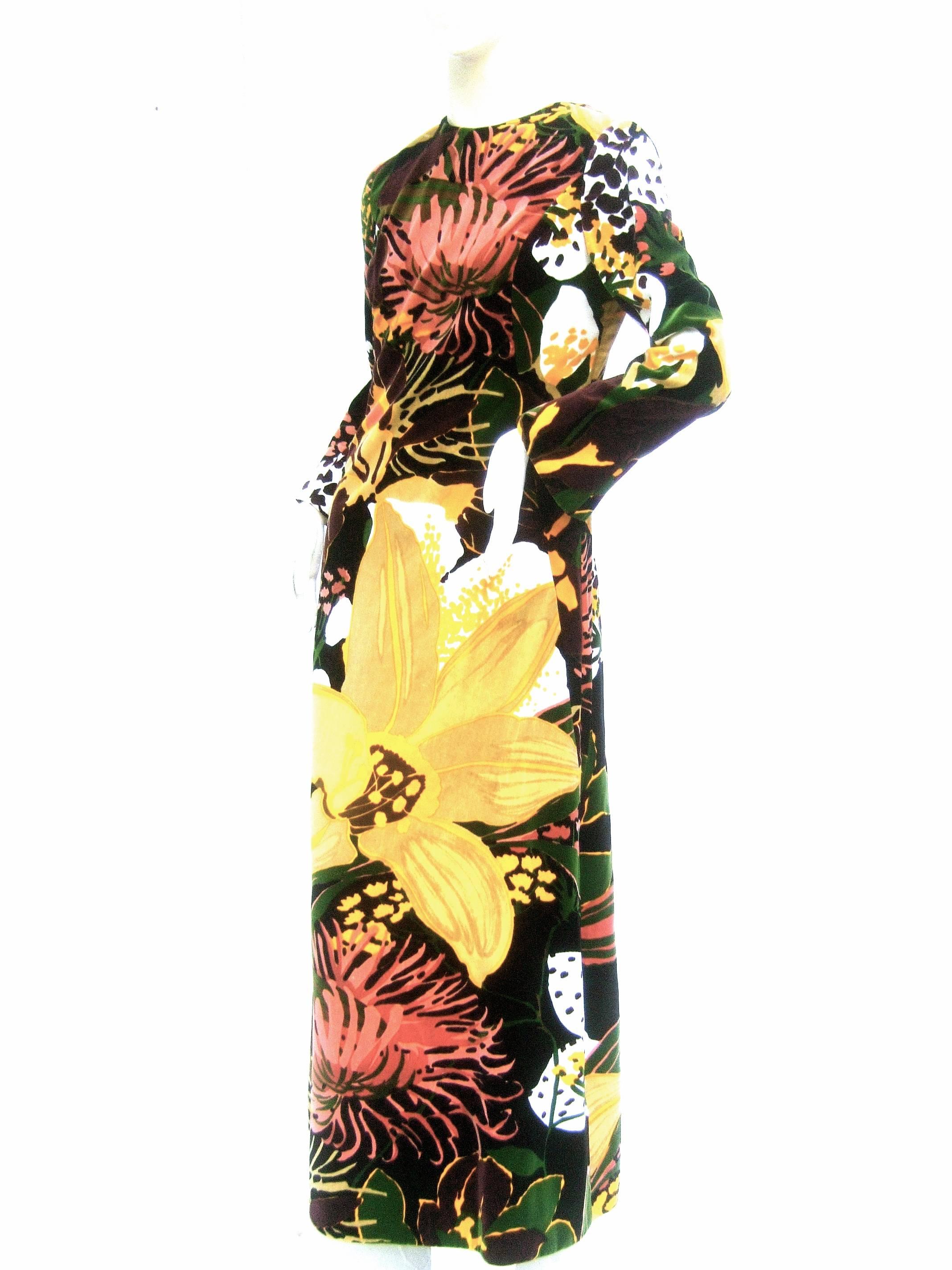 Bill Blass Stunning Cotton Velvet Floral Gown c 1970  In Excellent Condition In University City, MO
