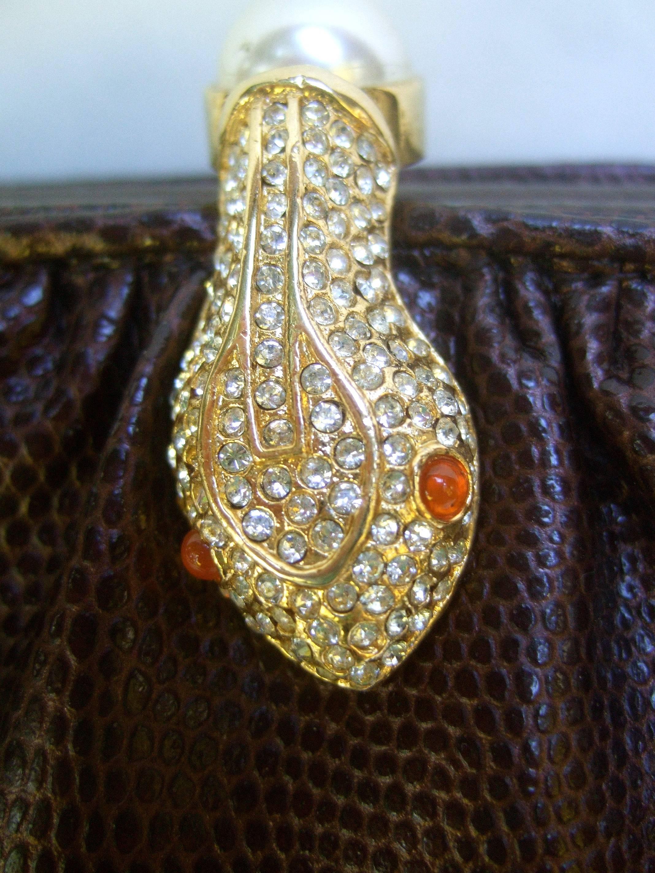 Opulent Jeweled Serpent Clasp Evening Bag In Excellent Condition For Sale In University City, MO