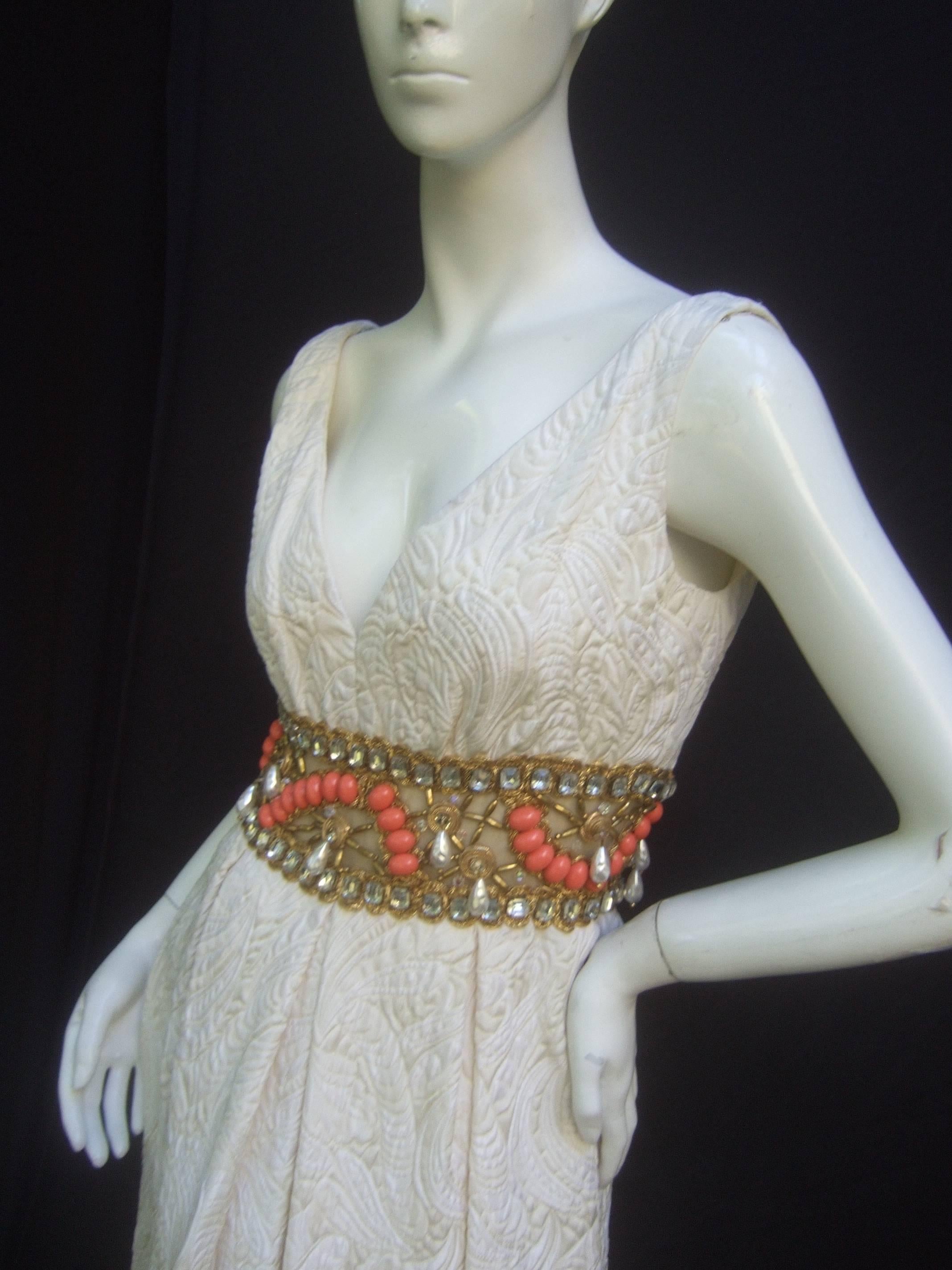 Ceil Chapman Stunning Ivory Brocade Jewellled Empire Gown c 1960 Pour femmes en vente