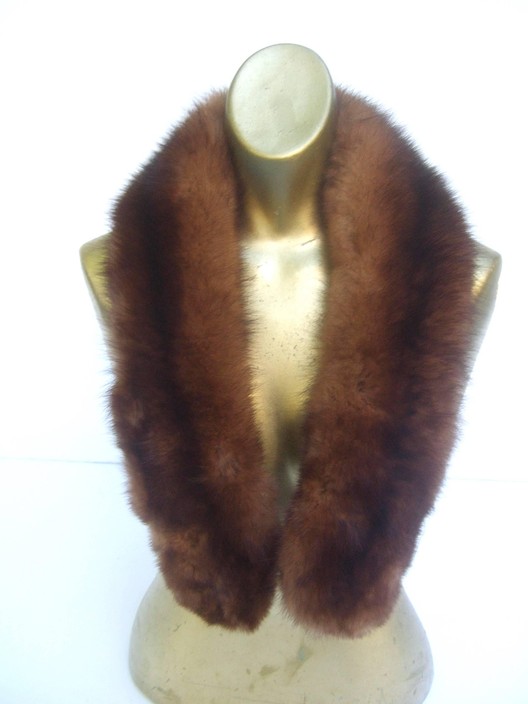 Luxurious Plush Sable Fur Collar c 1960 2