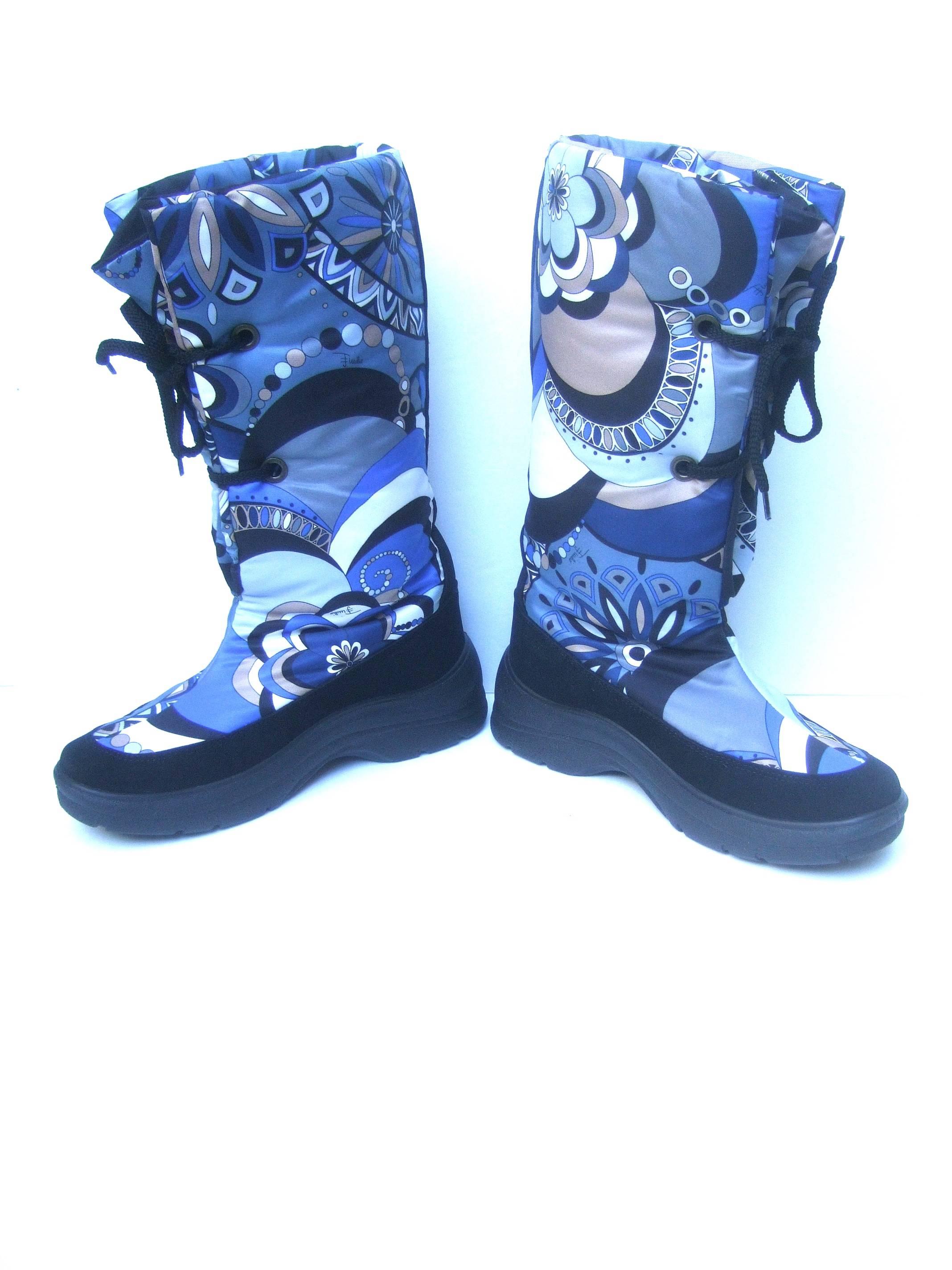 Emilio Pucci Bold Nylon Print Ski Boots Size 40  In New Condition In University City, MO