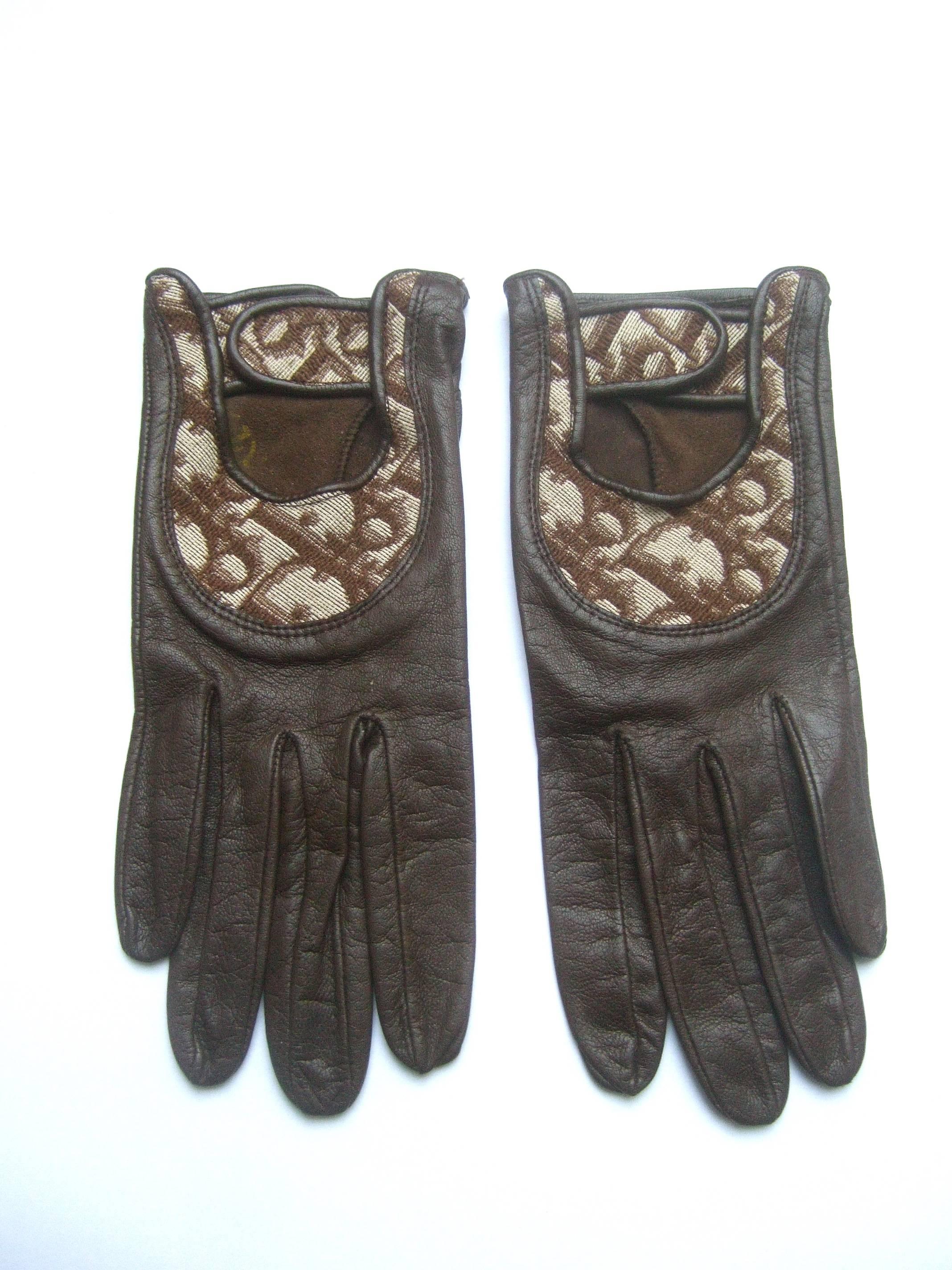 Christian Dior Chocolate Brown Leather Driving Gloves c 1970s 1