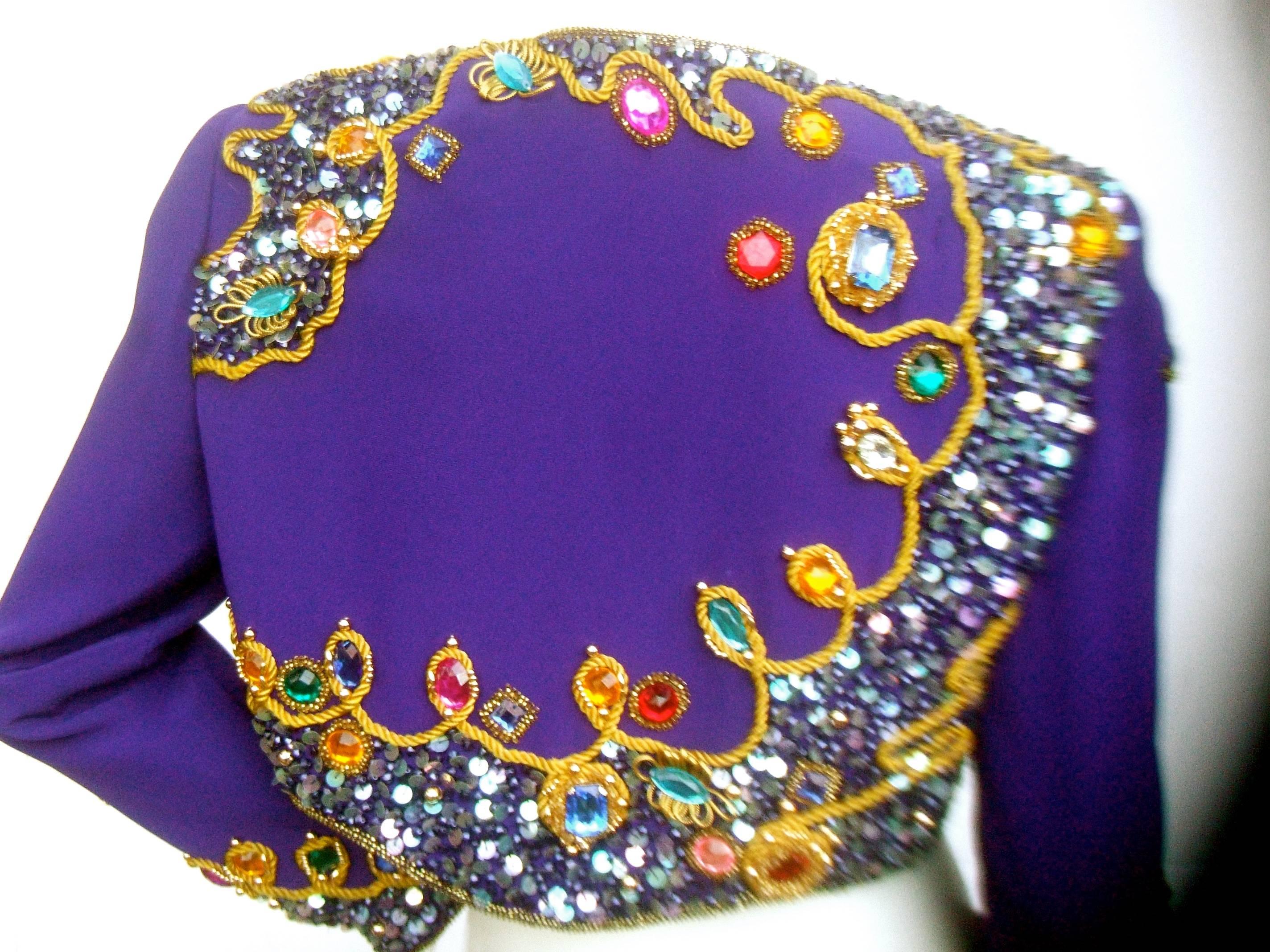 Spectaculaire veste boléro en soie violette incrustée de bijoux c. années 1980 2