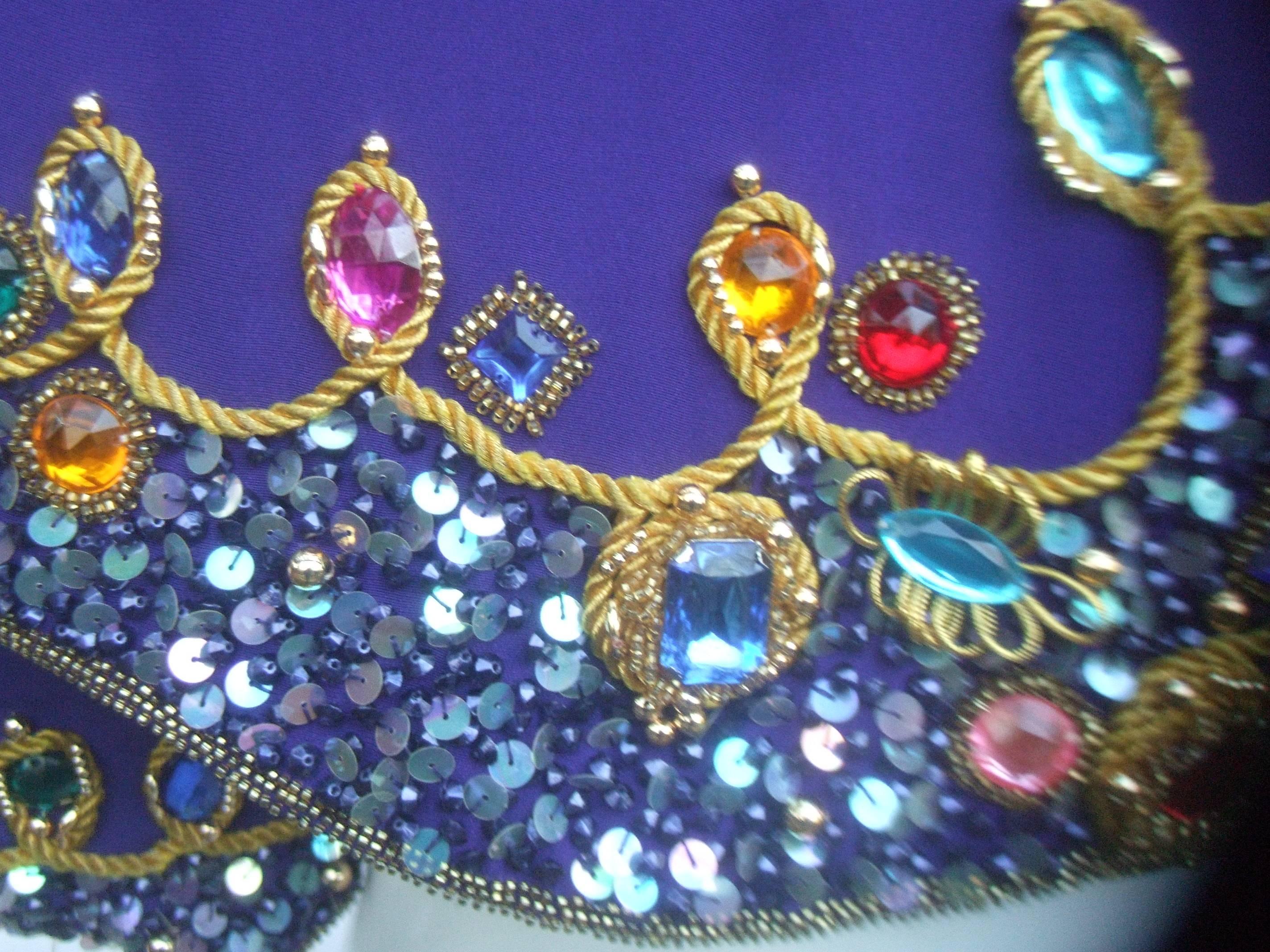 Spectaculaire veste boléro en soie violette incrustée de bijoux c. années 1980 3