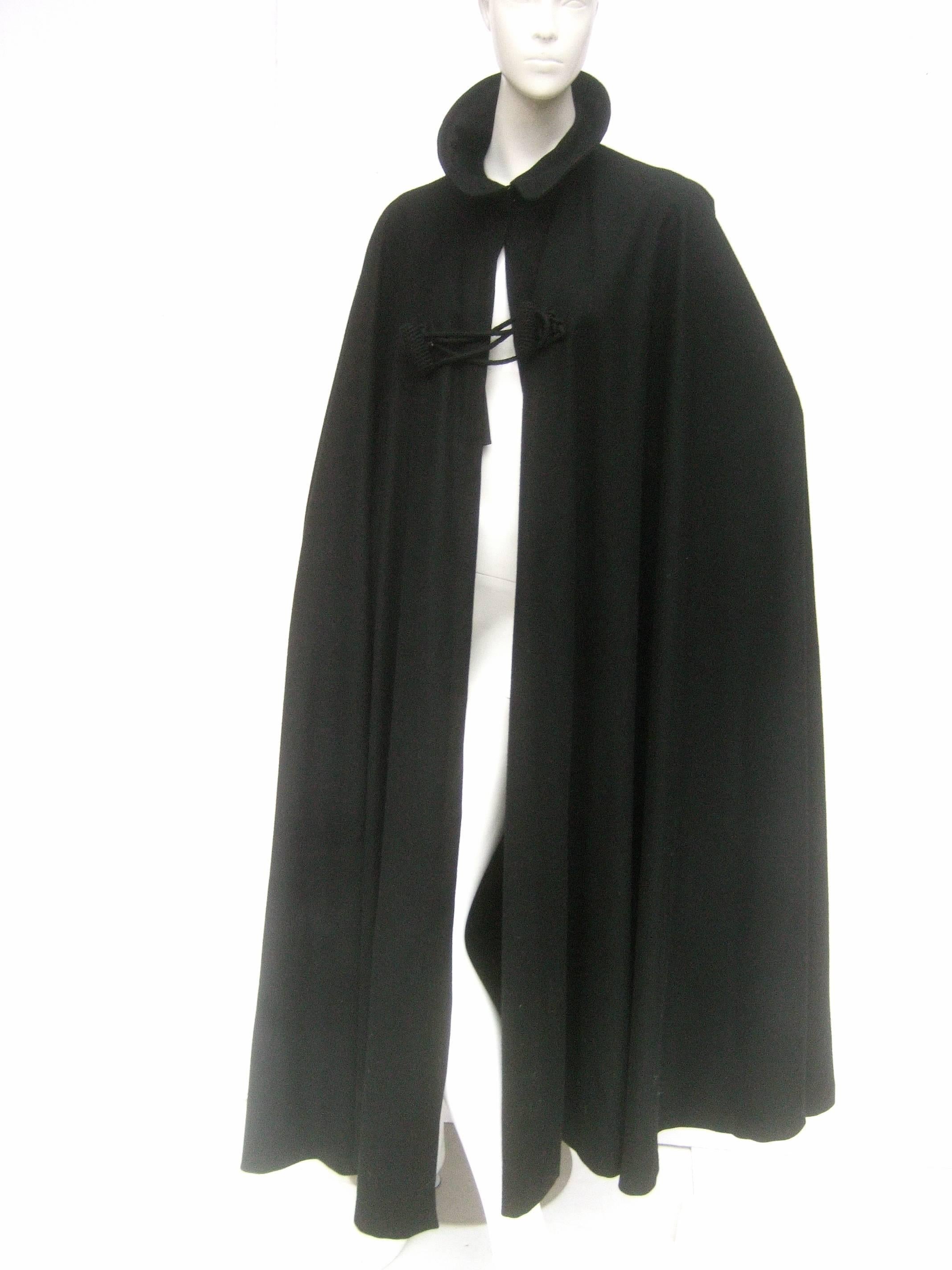 Dramatic Long Black Sweeping Wool Cape Fifth Avenue NY c 1960 In Excellent Condition In University City, MO