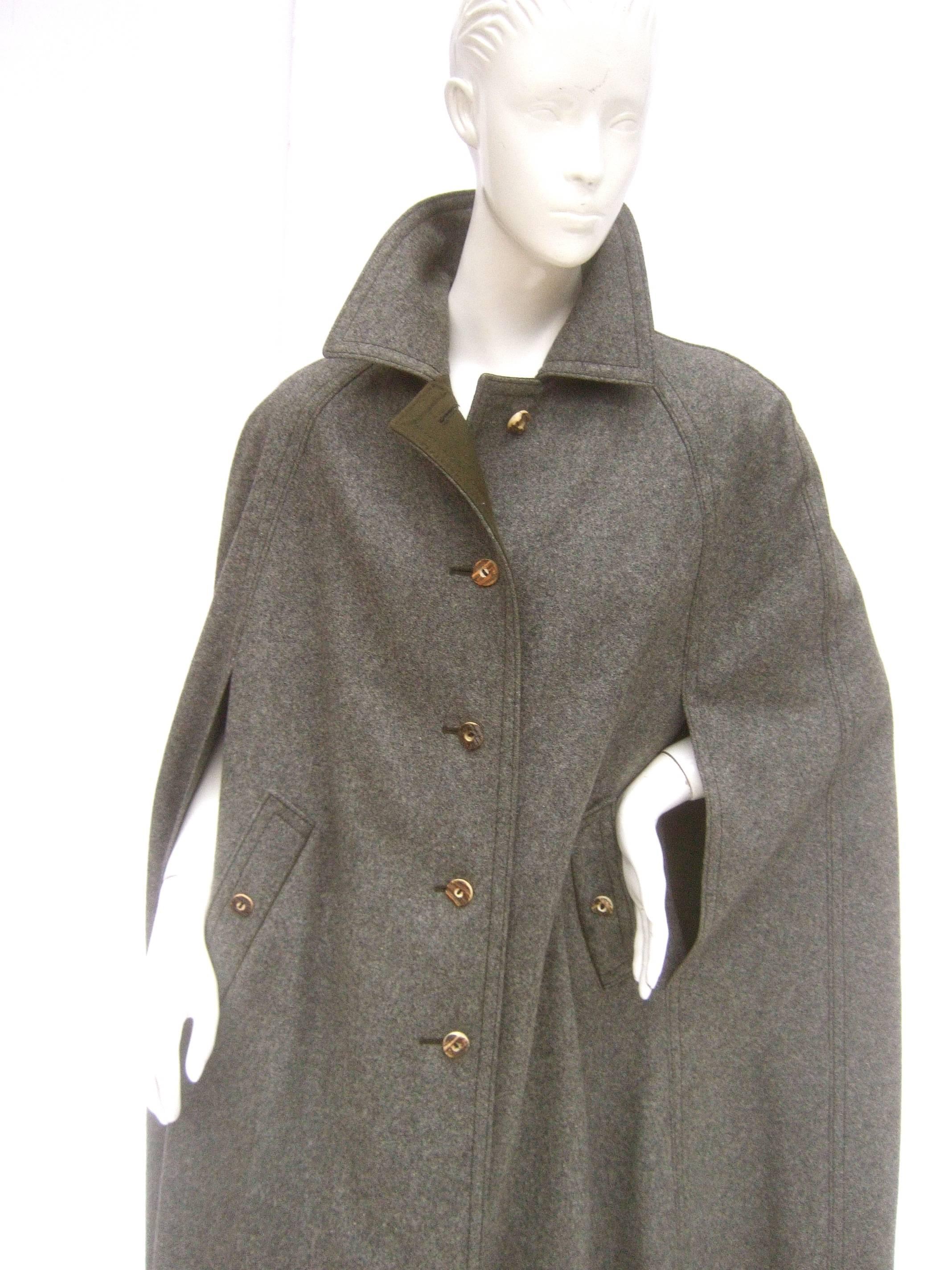 Classic Gray Flannel Wool Austrian Cape c 1980s In Excellent Condition In University City, MO