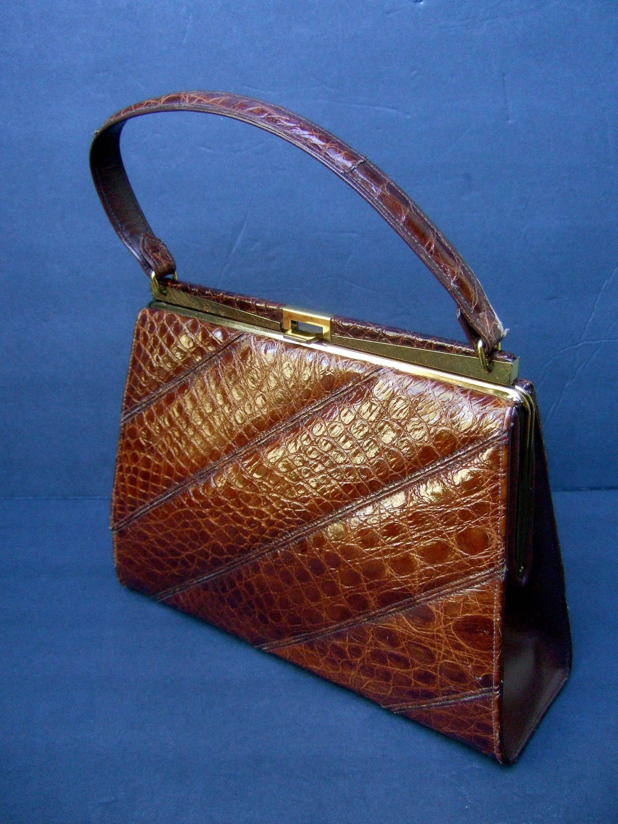 Women's Chic Genuine Brown Alligator Handbag ca 1960 