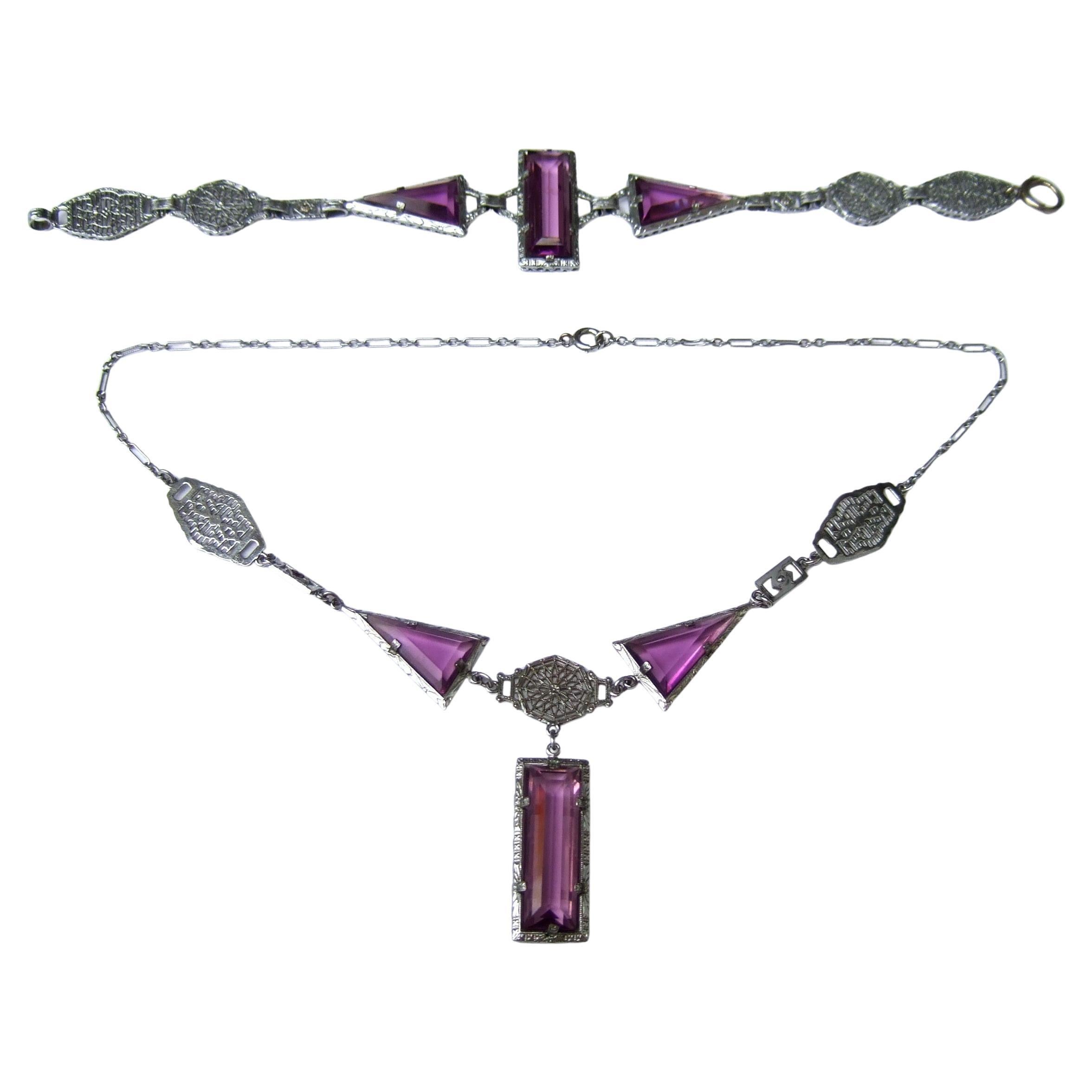 Collana e bracciale in cristallo color ametista Art Deco, 1930 ca. in vendita