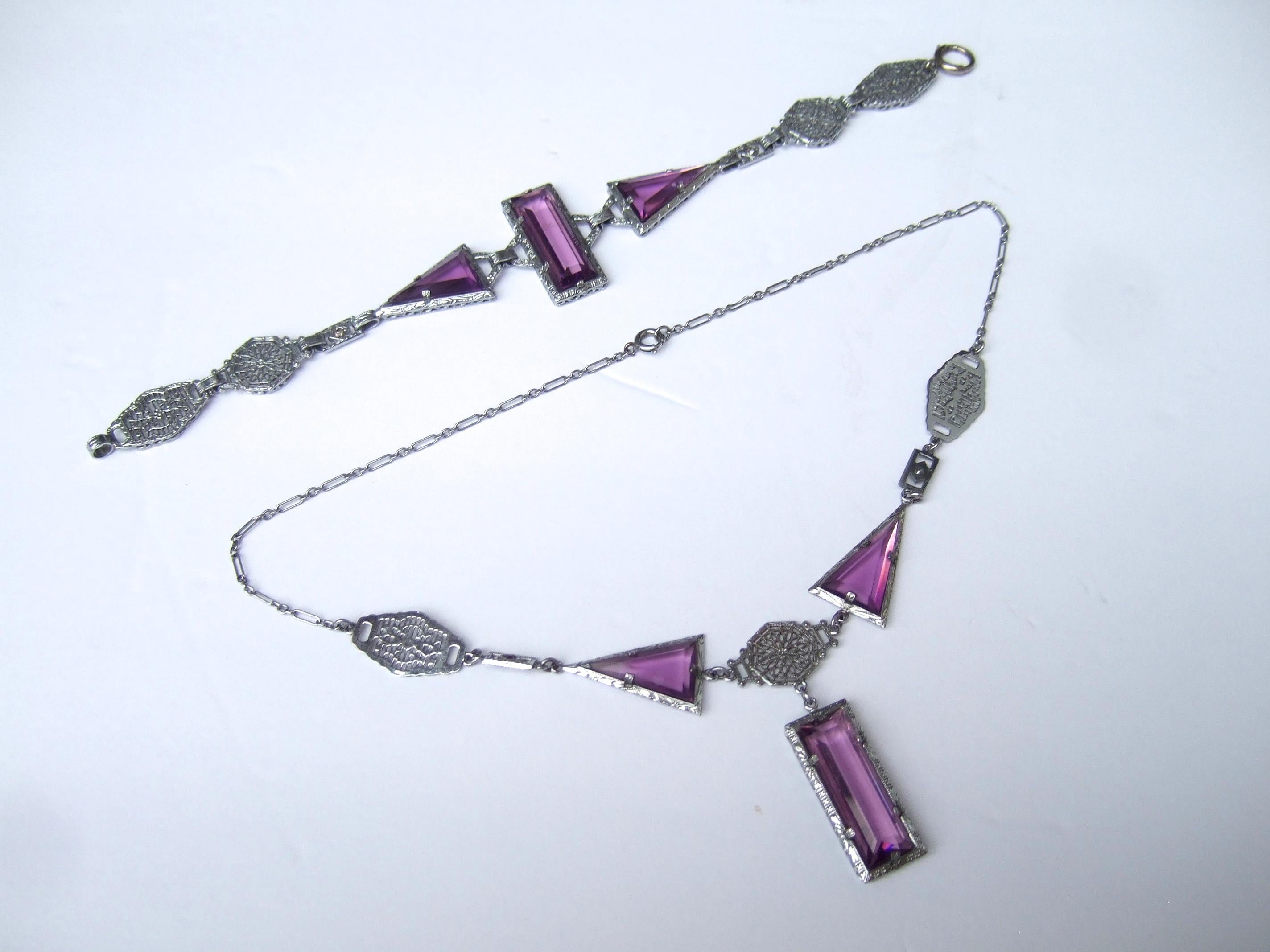 Collana e bracciale in cristallo color ametista Art Deco, 1930 ca. in vendita 8